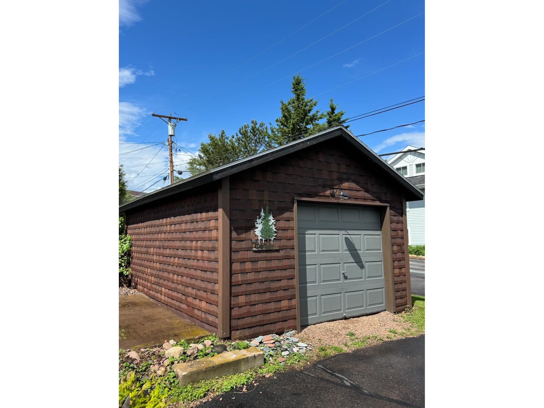 206 N Broadway Ave Grand Marais MN 55604 6123019 image34