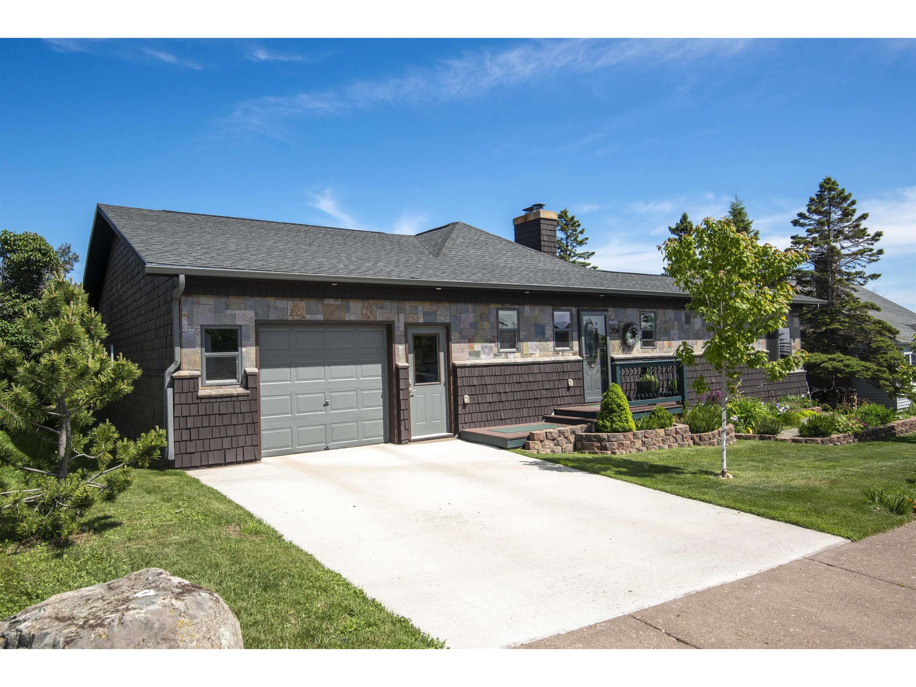 206 N Broadway Ave Grand Marais MN 55604 6123019 image37