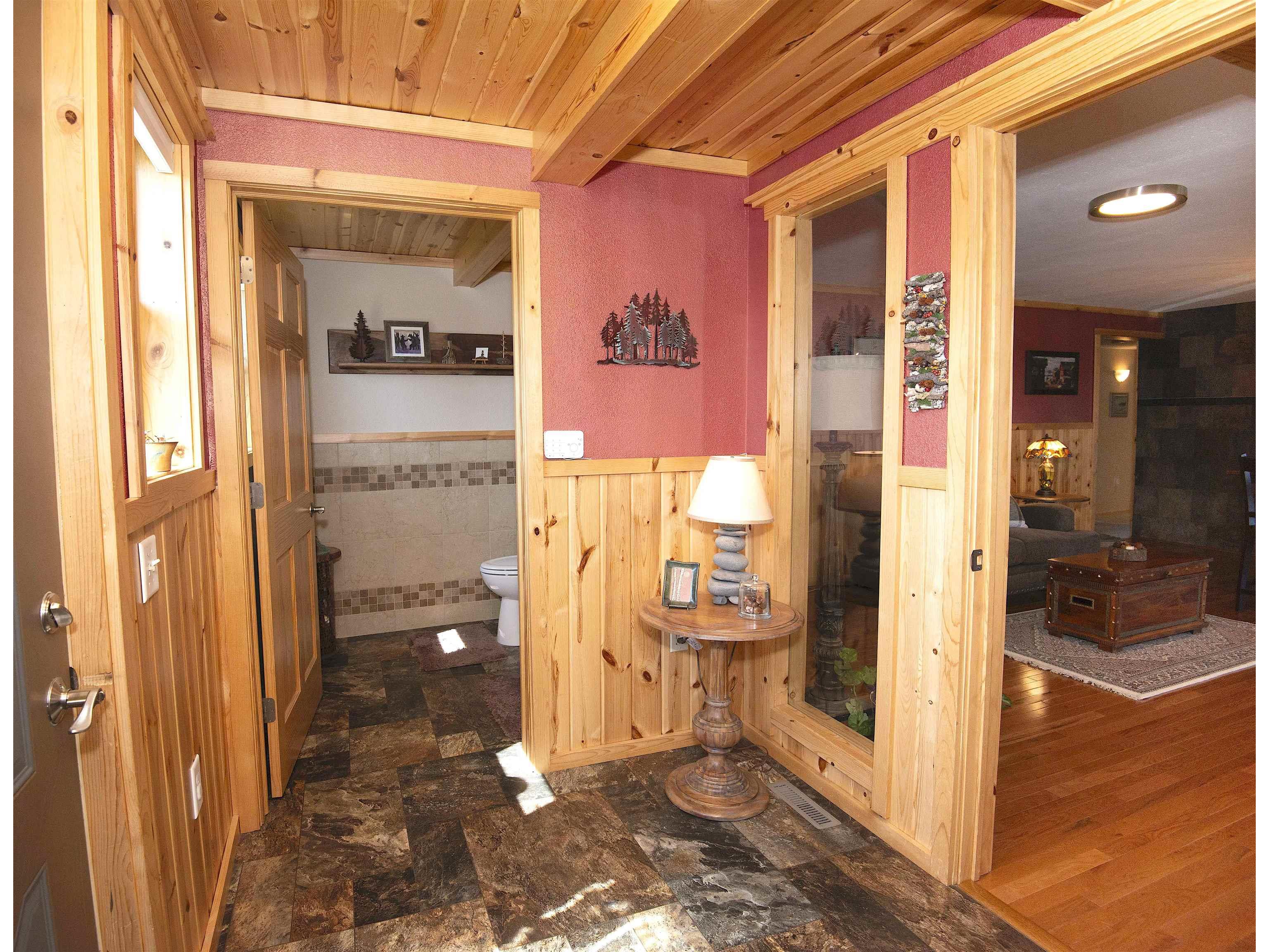 206 N Broadway Ave Grand Marais MN 55604 6123019 image6