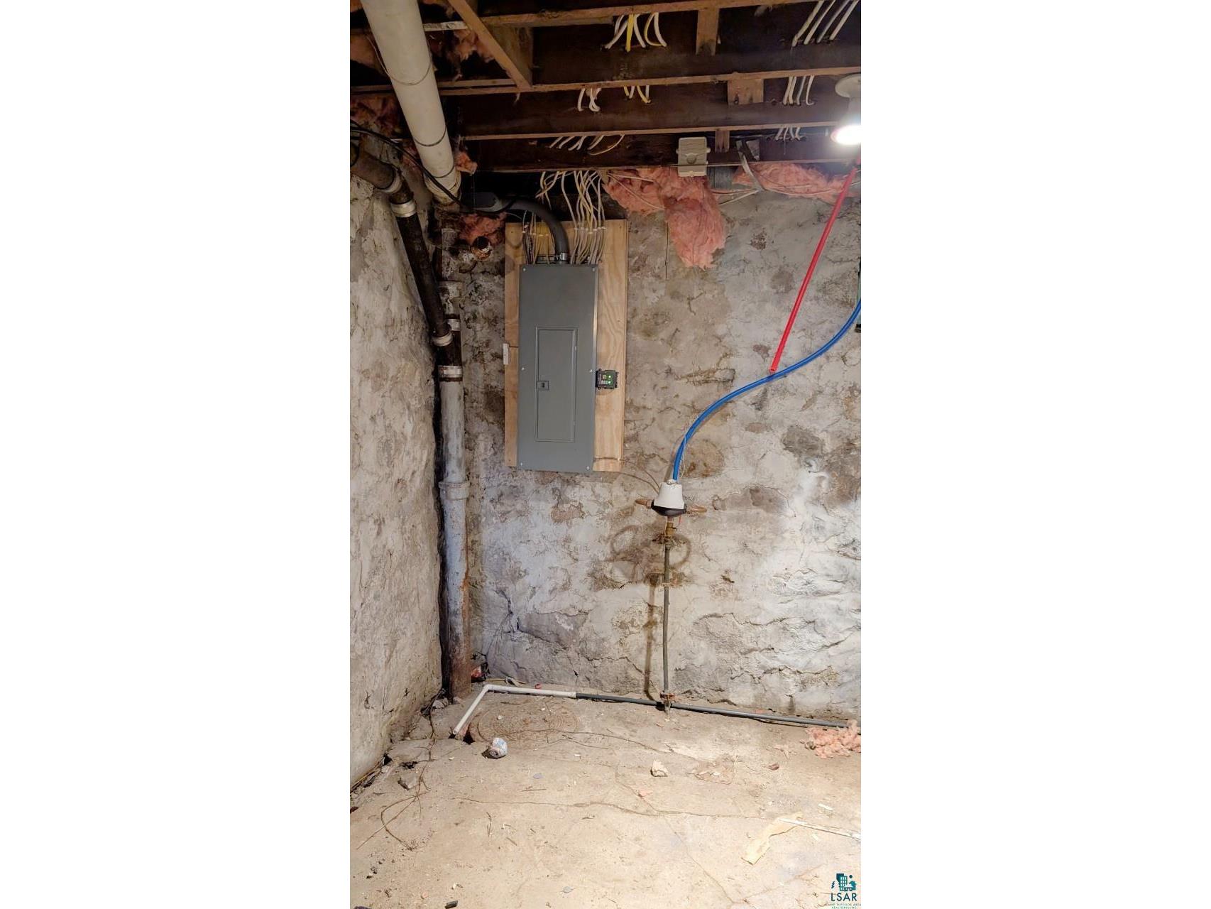 207 S Broadway St Gilbert MN 55741 6122415 image7