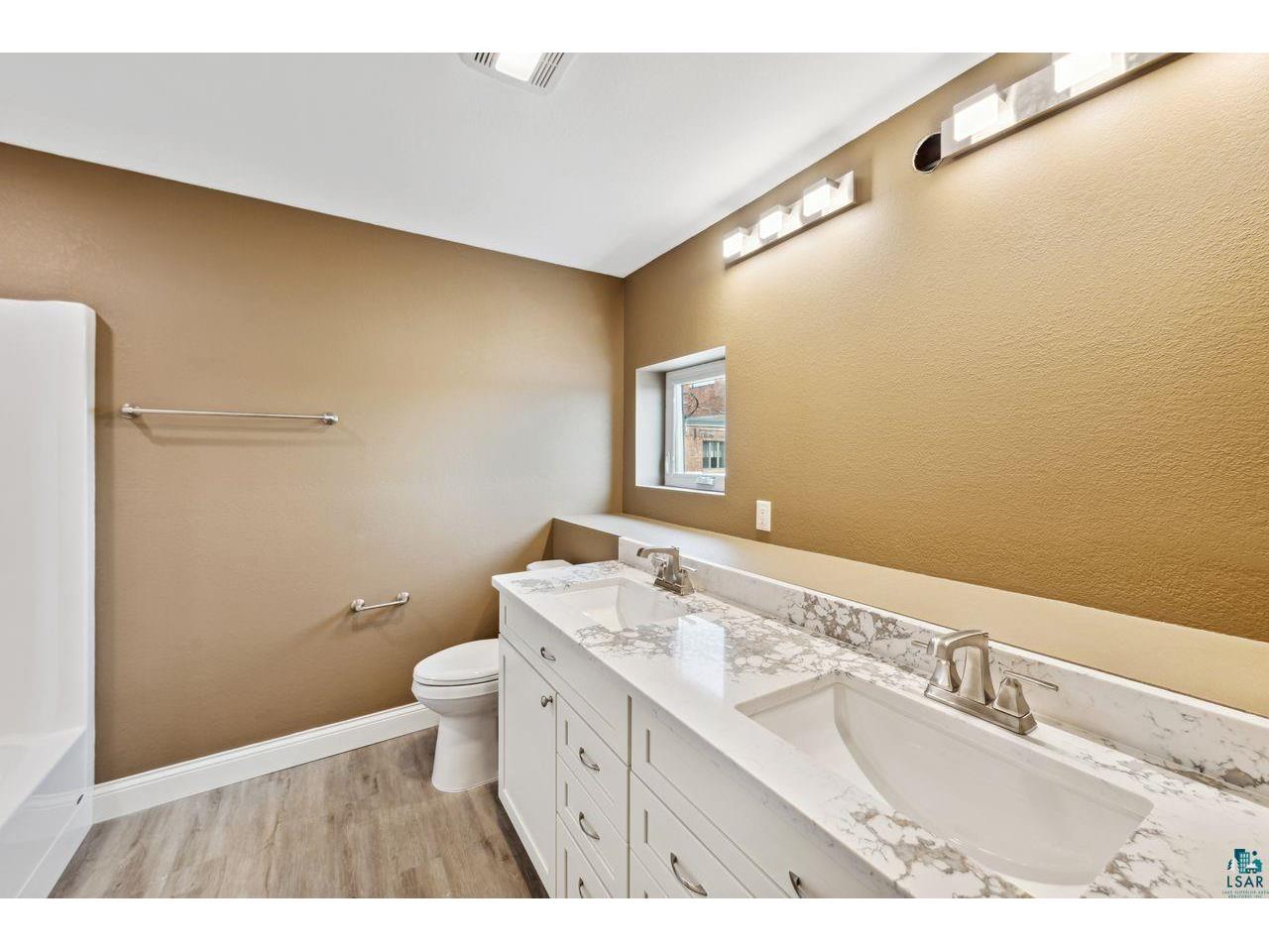 208 3rd Ave W Ashland WI 54806 6120797 image10