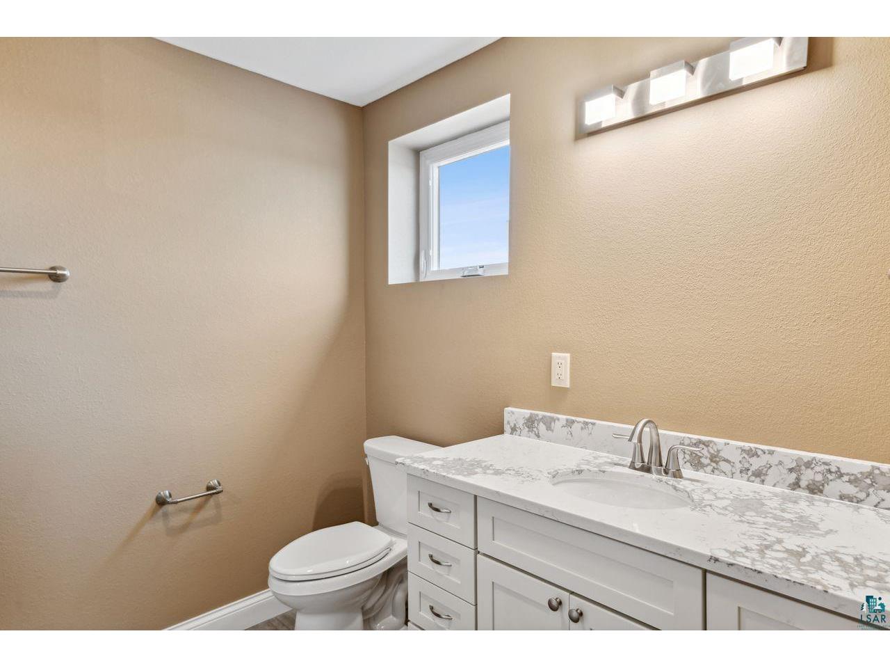 208 3rd Ave W Ashland WI 54806 6120797 image14