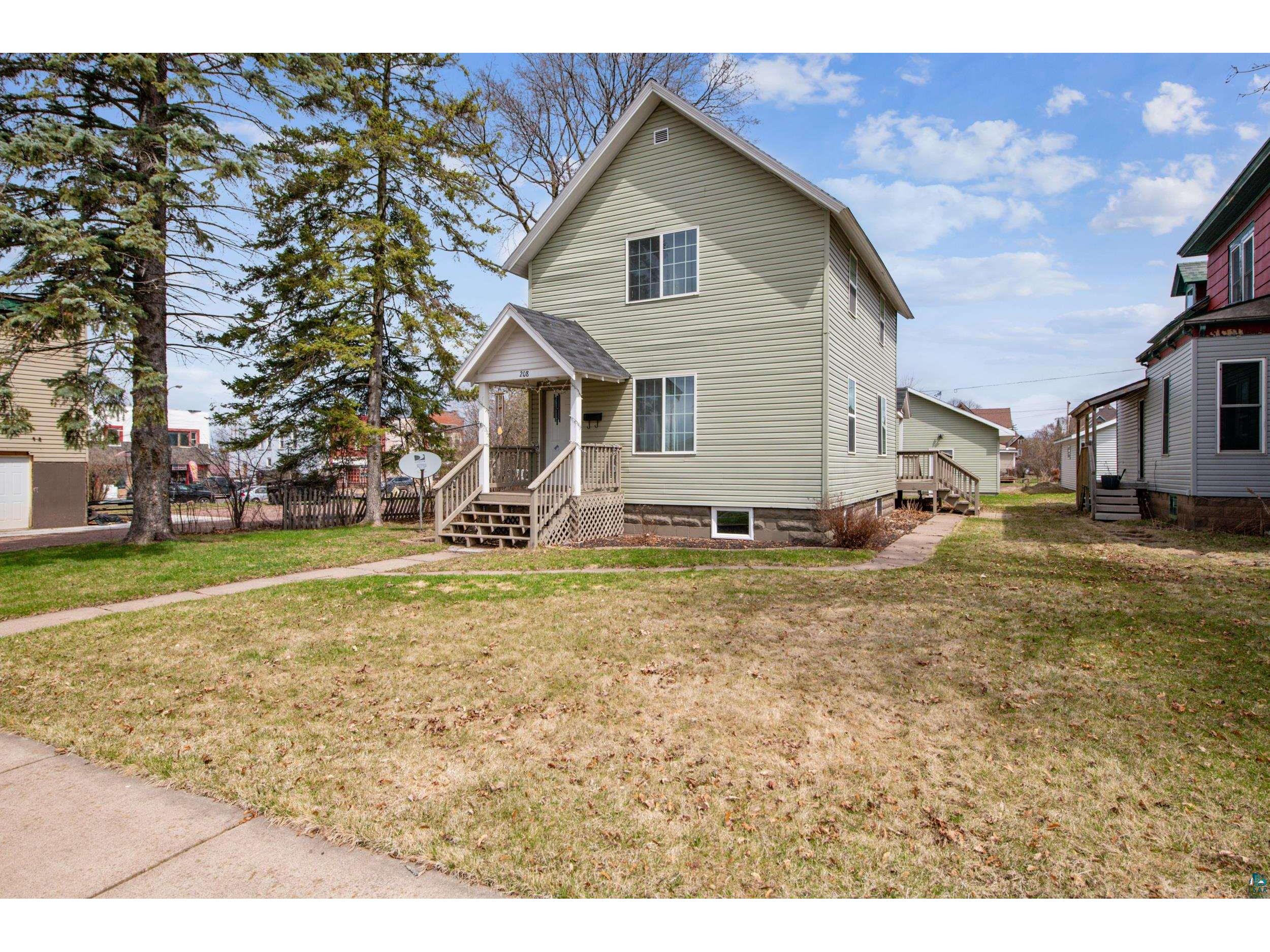 208 Willis Ave Ashland WI 54806 6118908 image1