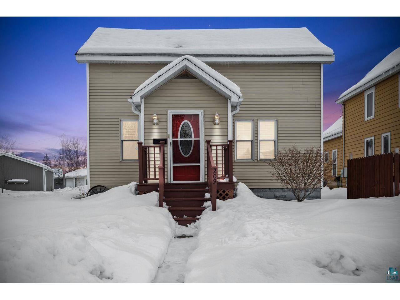 209 15th Ave W Ashland WI 54806 6106704 image1