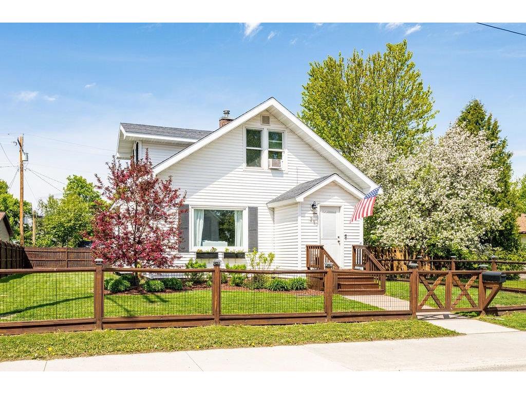 21 14th St Cloquet MN 55720 6120308 image1