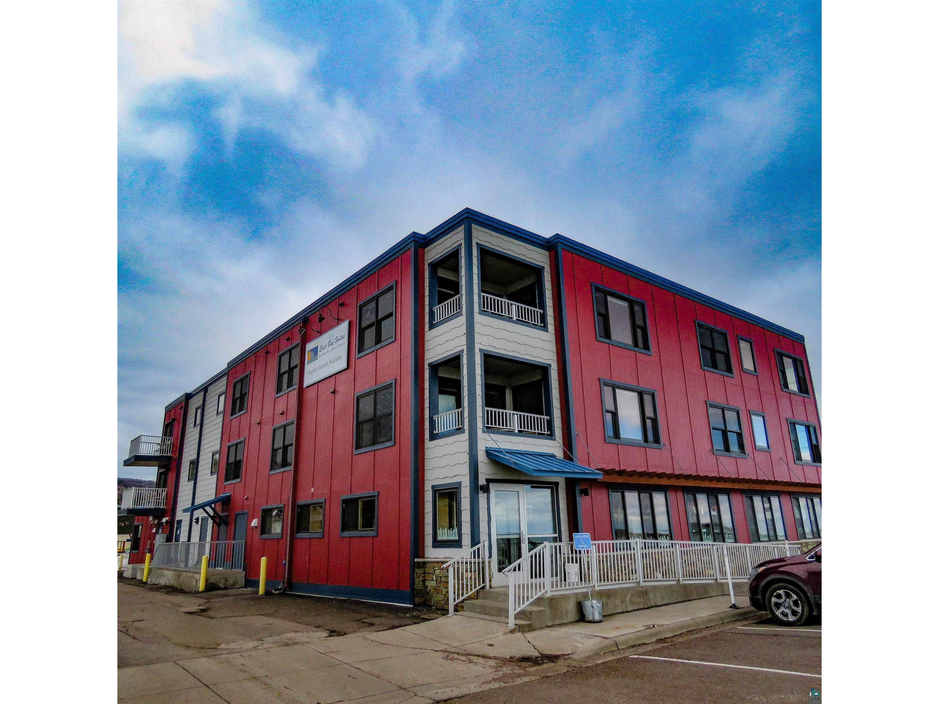 21 E Wisconsin St Grand Marais MN 55604 - Lake Superior 6118014 image1