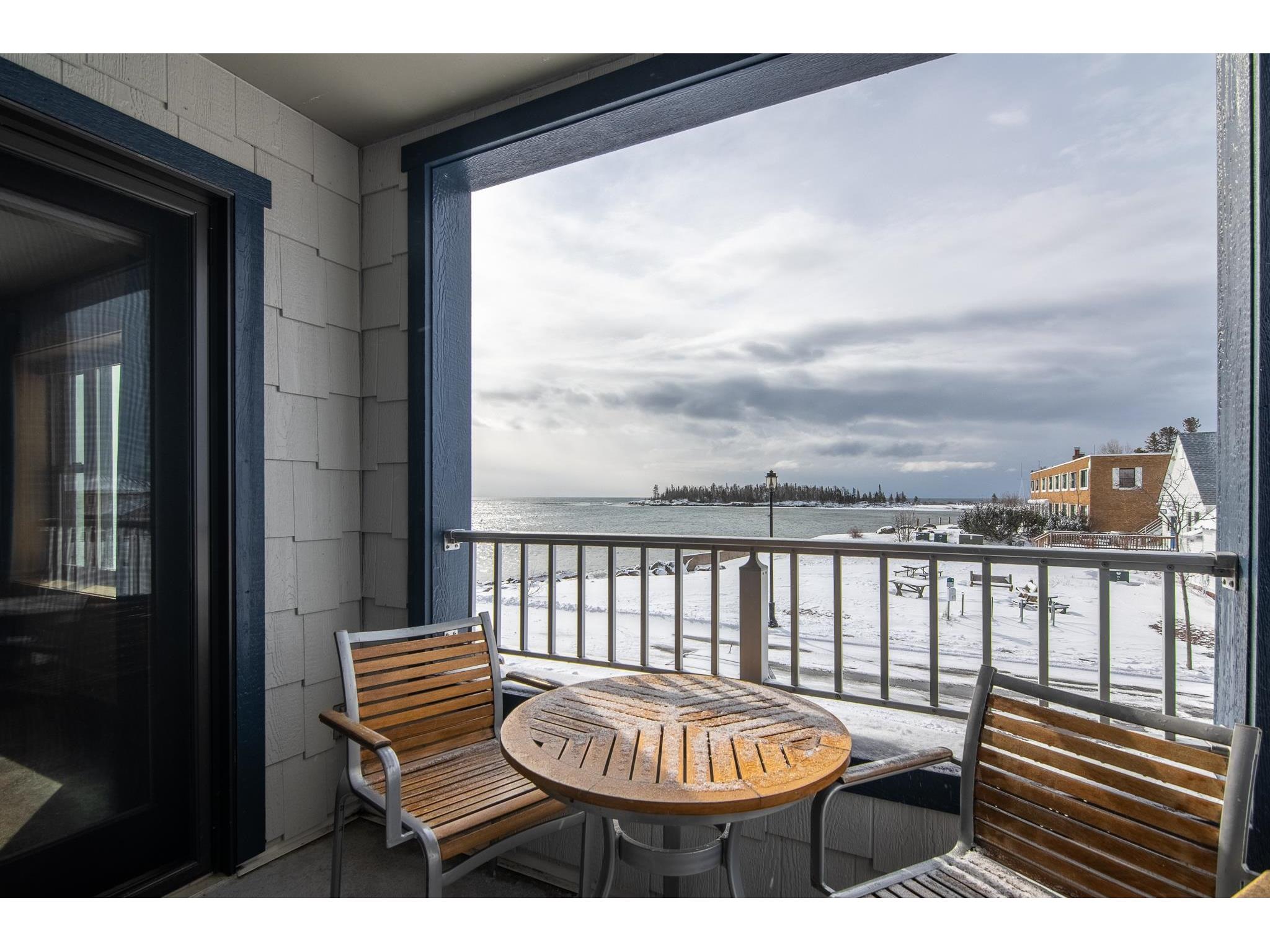 21 E Wisconsin St Grand Marais MN 55604 - Lake Superior 6118358 image1