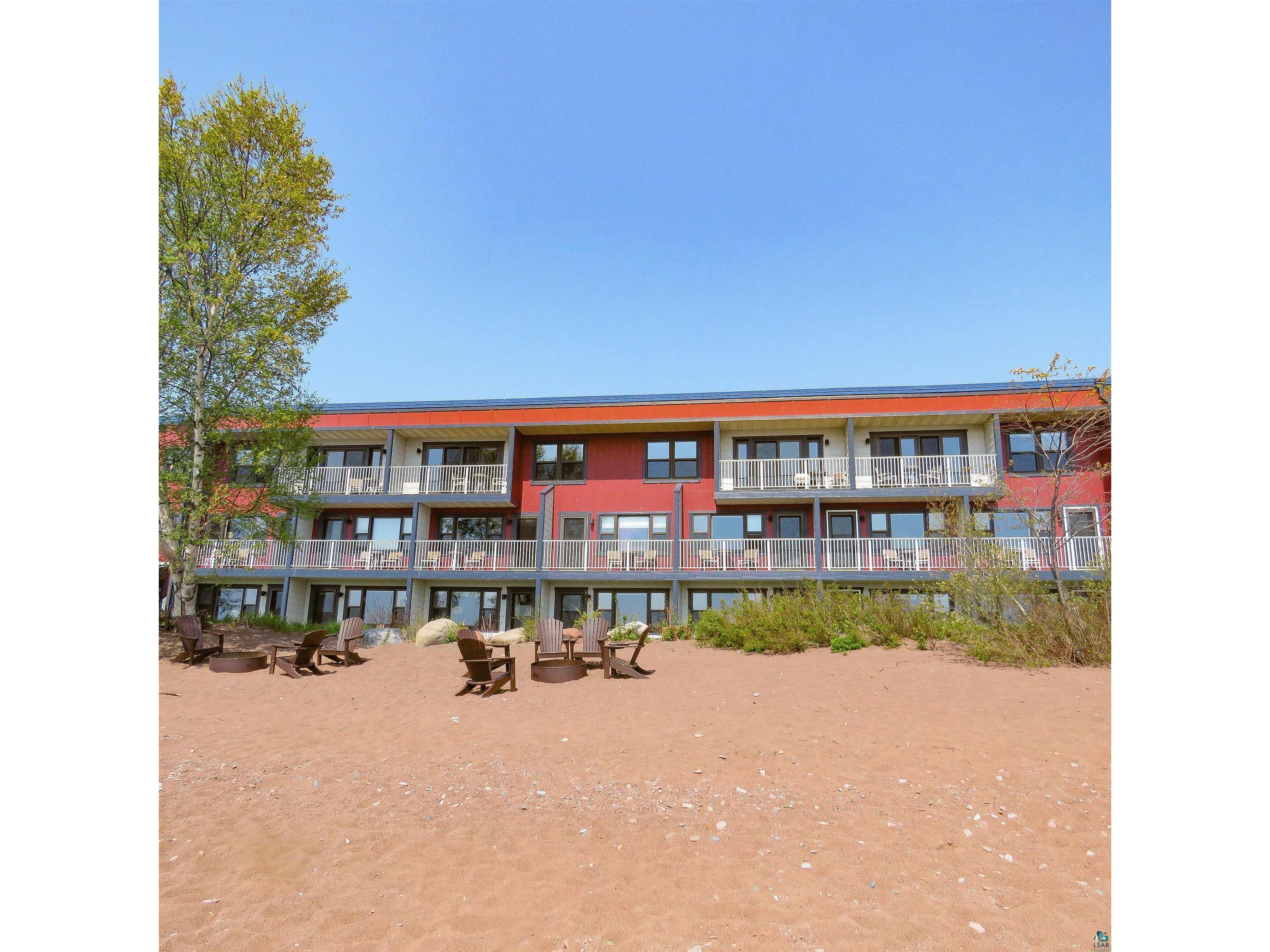 21 E Wisconsin St Grand Marais MN 55604 - Lake Superior 6119908 image1