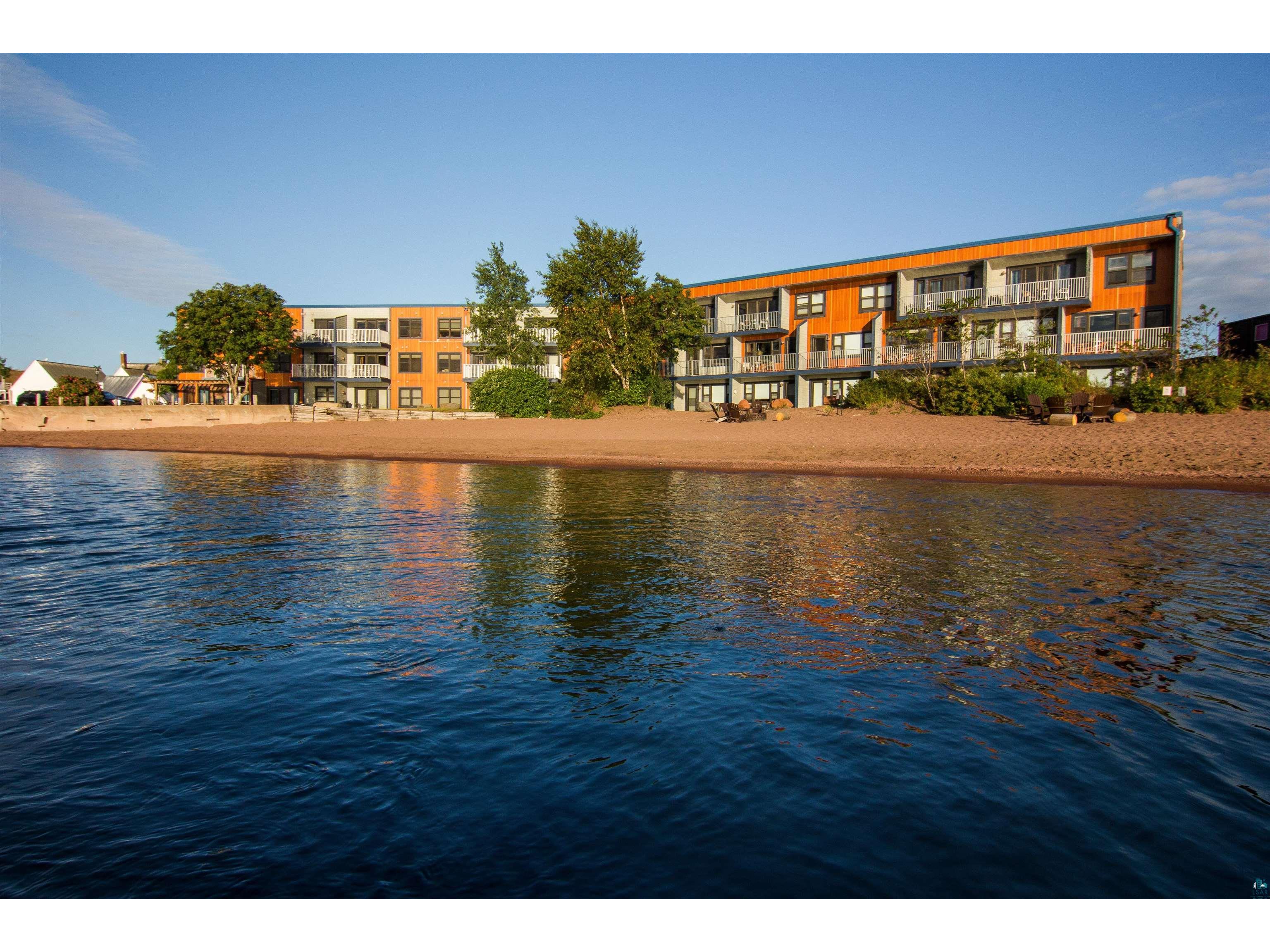 21 E Wisconsin St Grand Marais MN 55616 - Lake Superior 6119495 image1