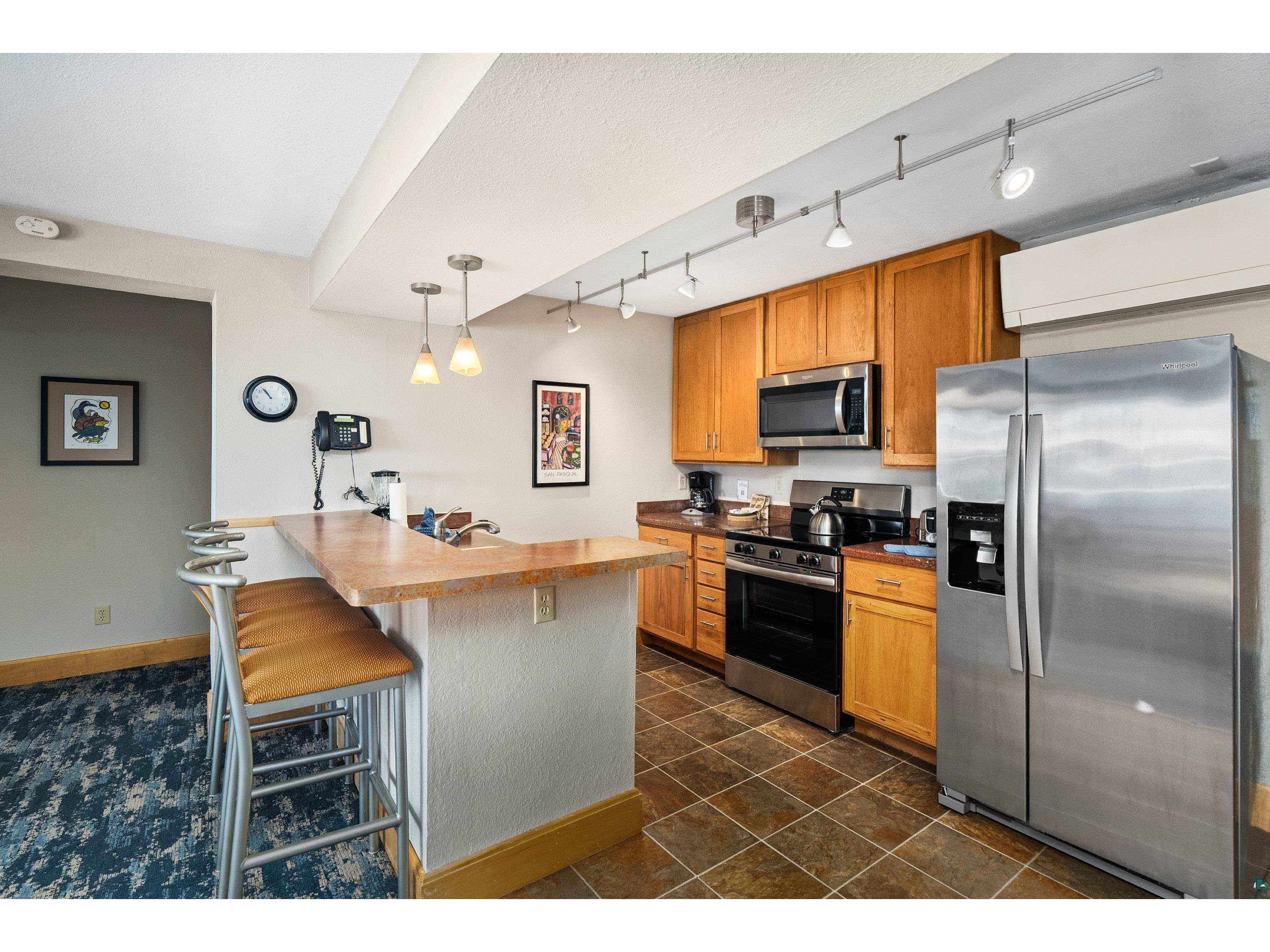 21 E Wisconsin St Grand Marais MN 55604 - Lake Superior 6126310 image11