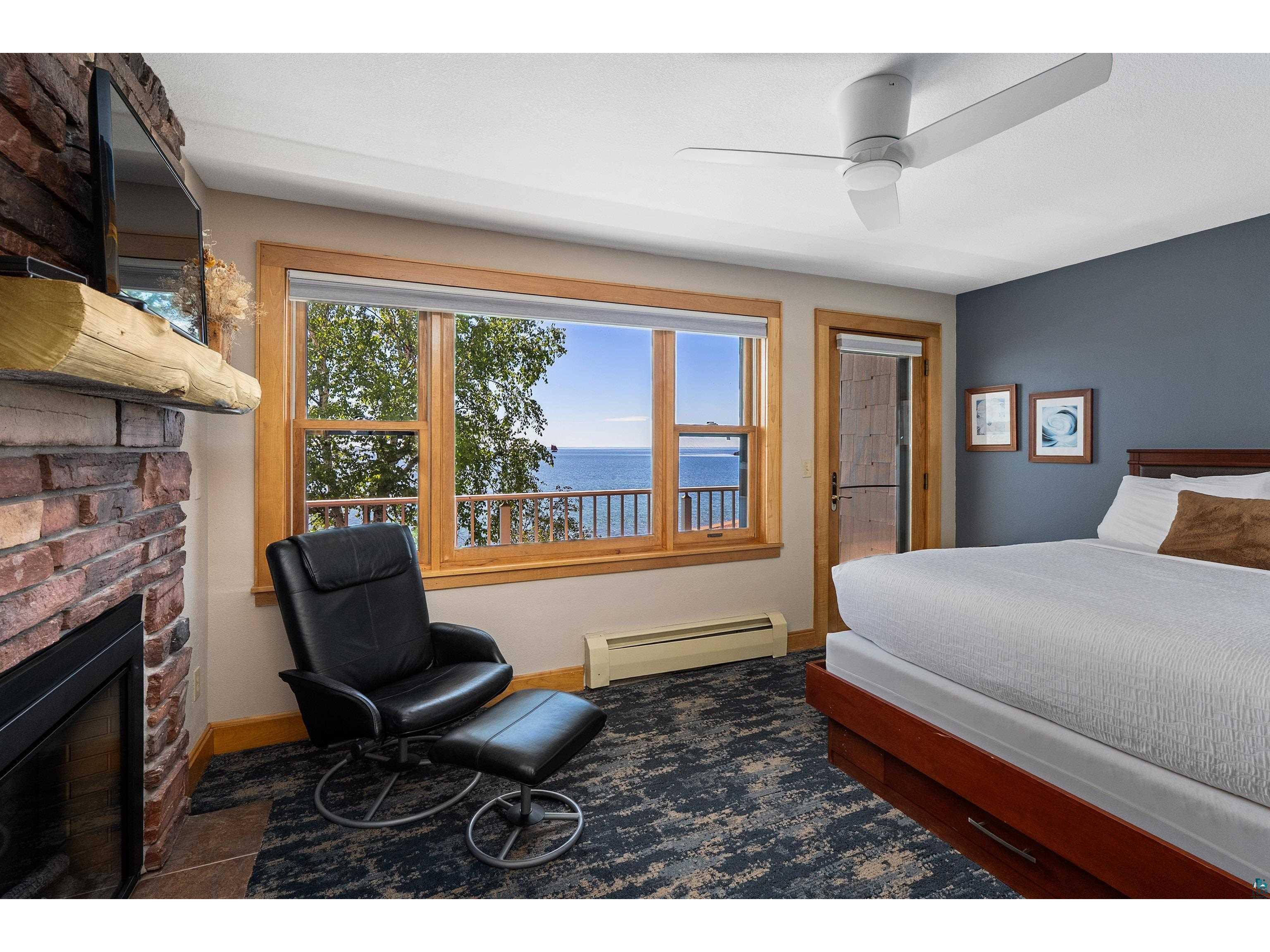 21 E Wisconsin St Grand Marais MN 55604 - Lake Superior 6126310 image23