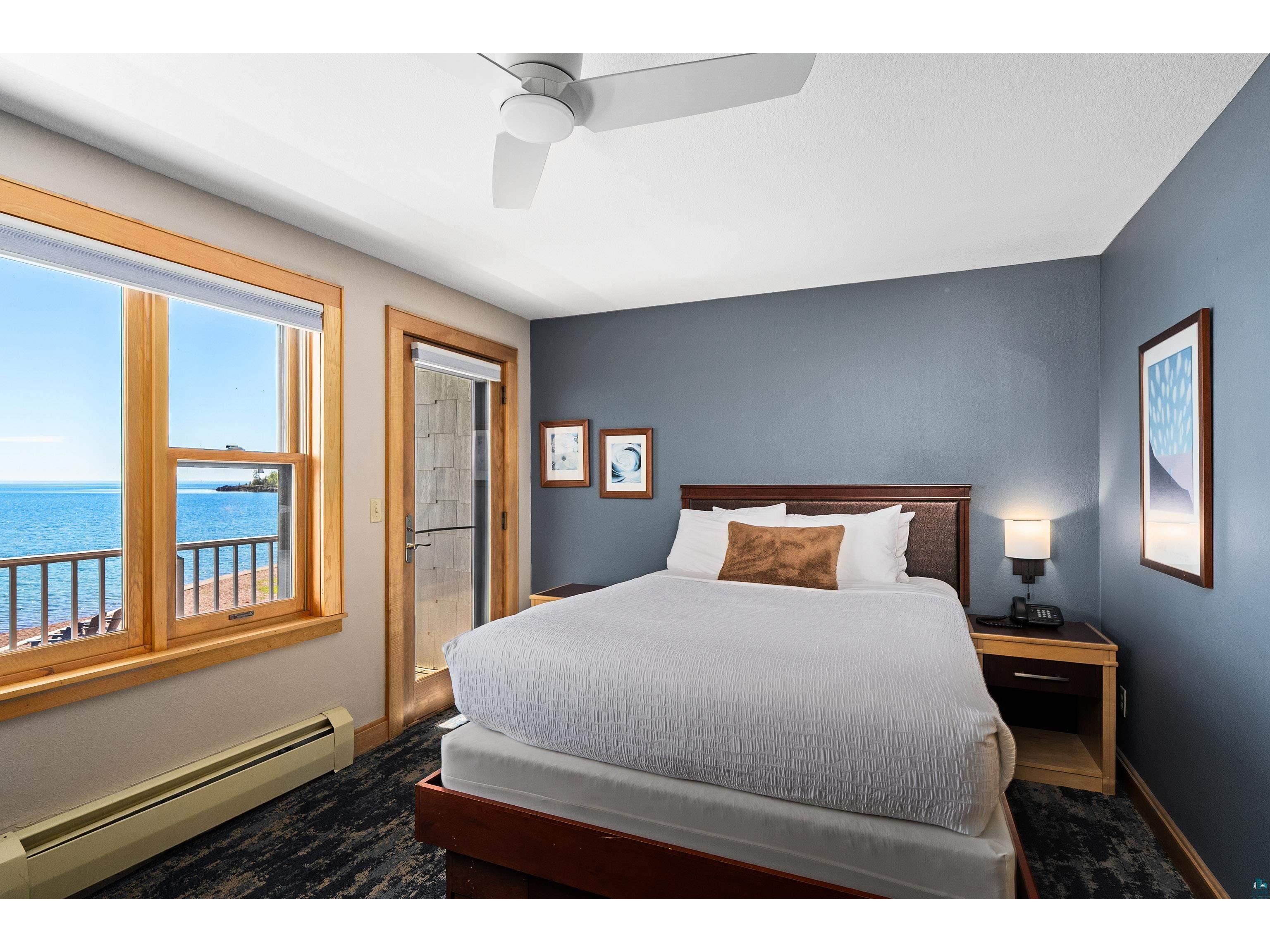 21 E Wisconsin St Grand Marais MN 55604 - Lake Superior 6126310 image25