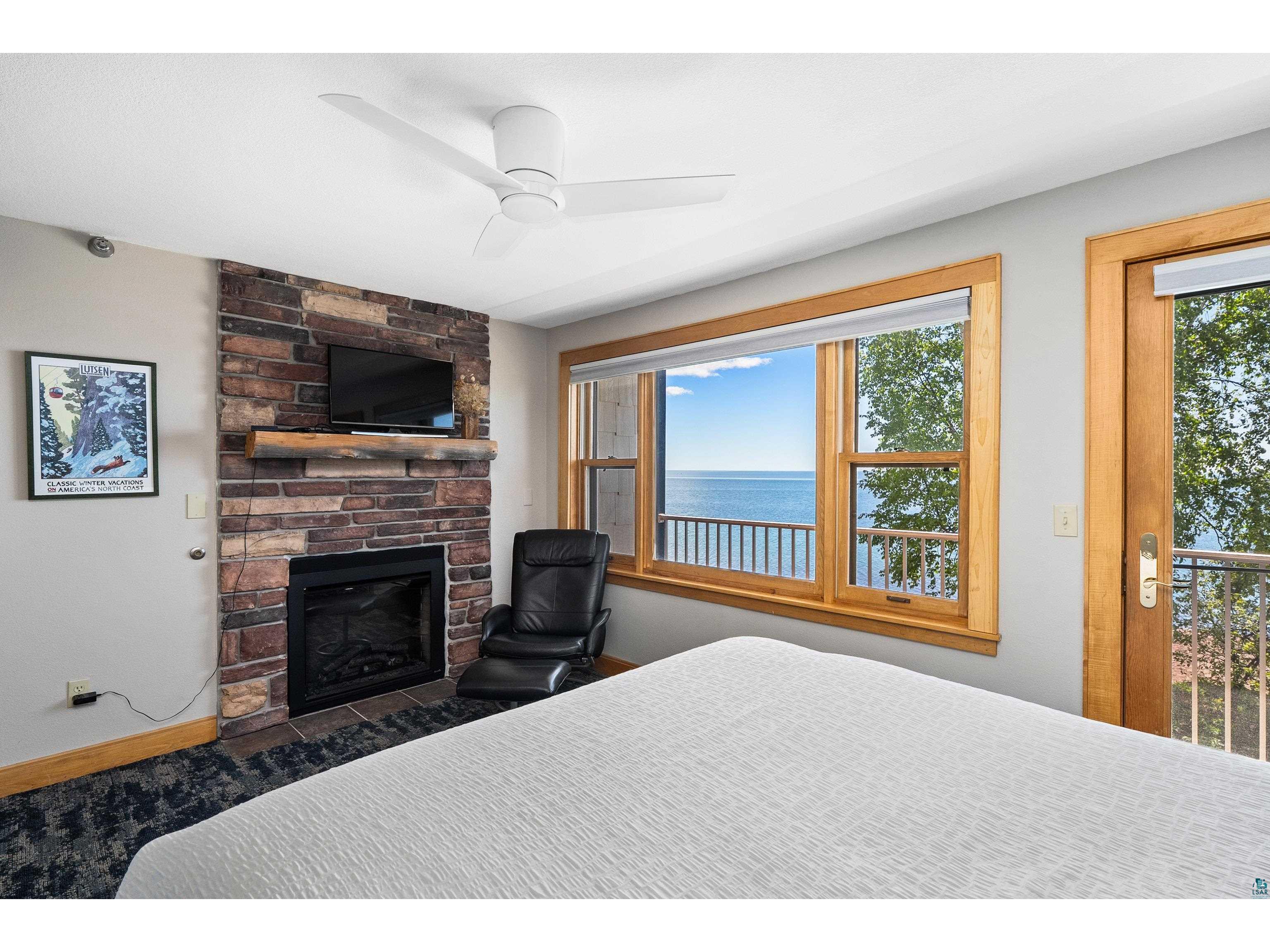 21 E Wisconsin St Grand Marais MN 55604 - Lake Superior 6126310 image26