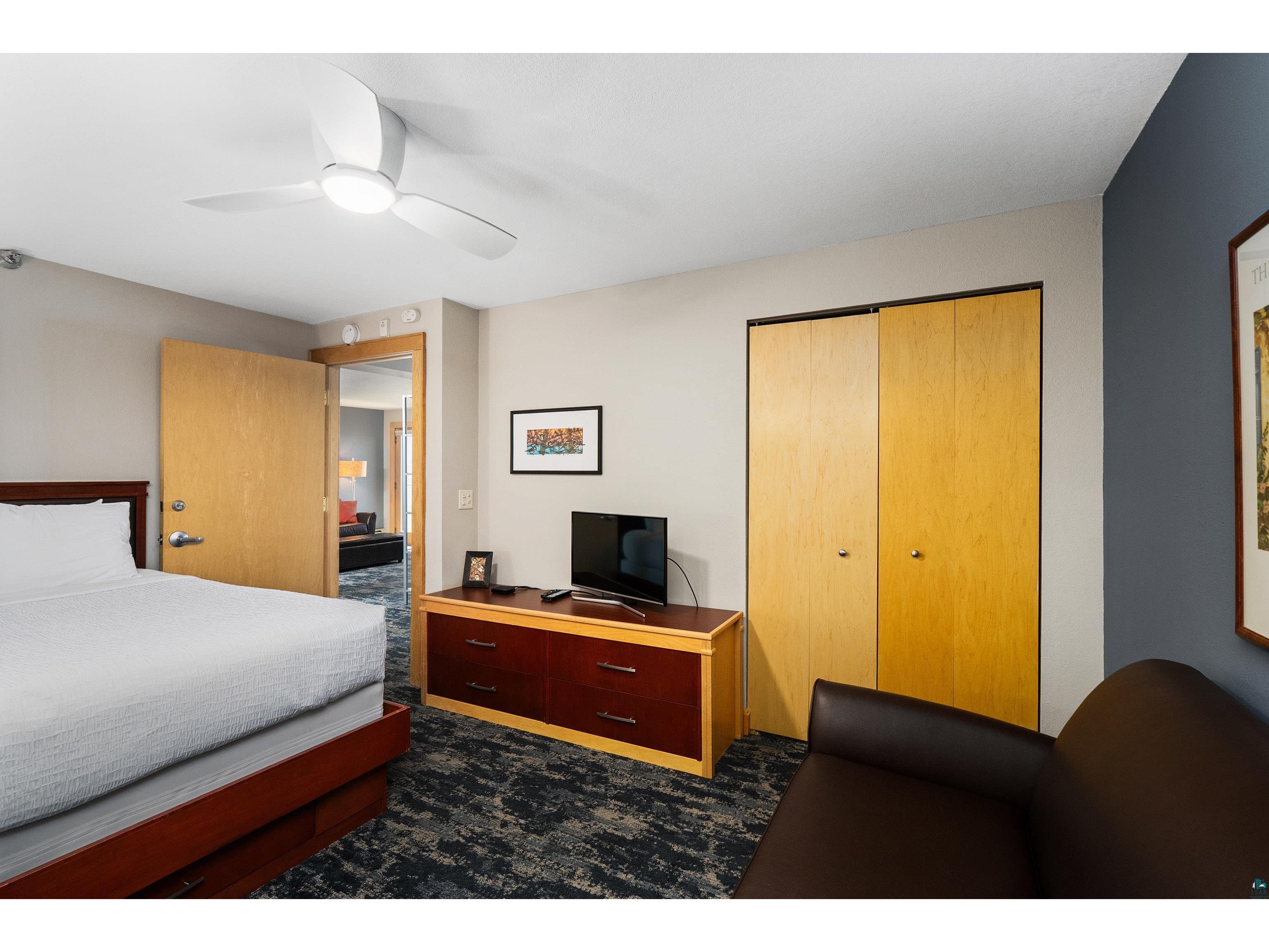 21 E Wisconsin St Grand Marais MN 55604 - Lake Superior 6126310 image37