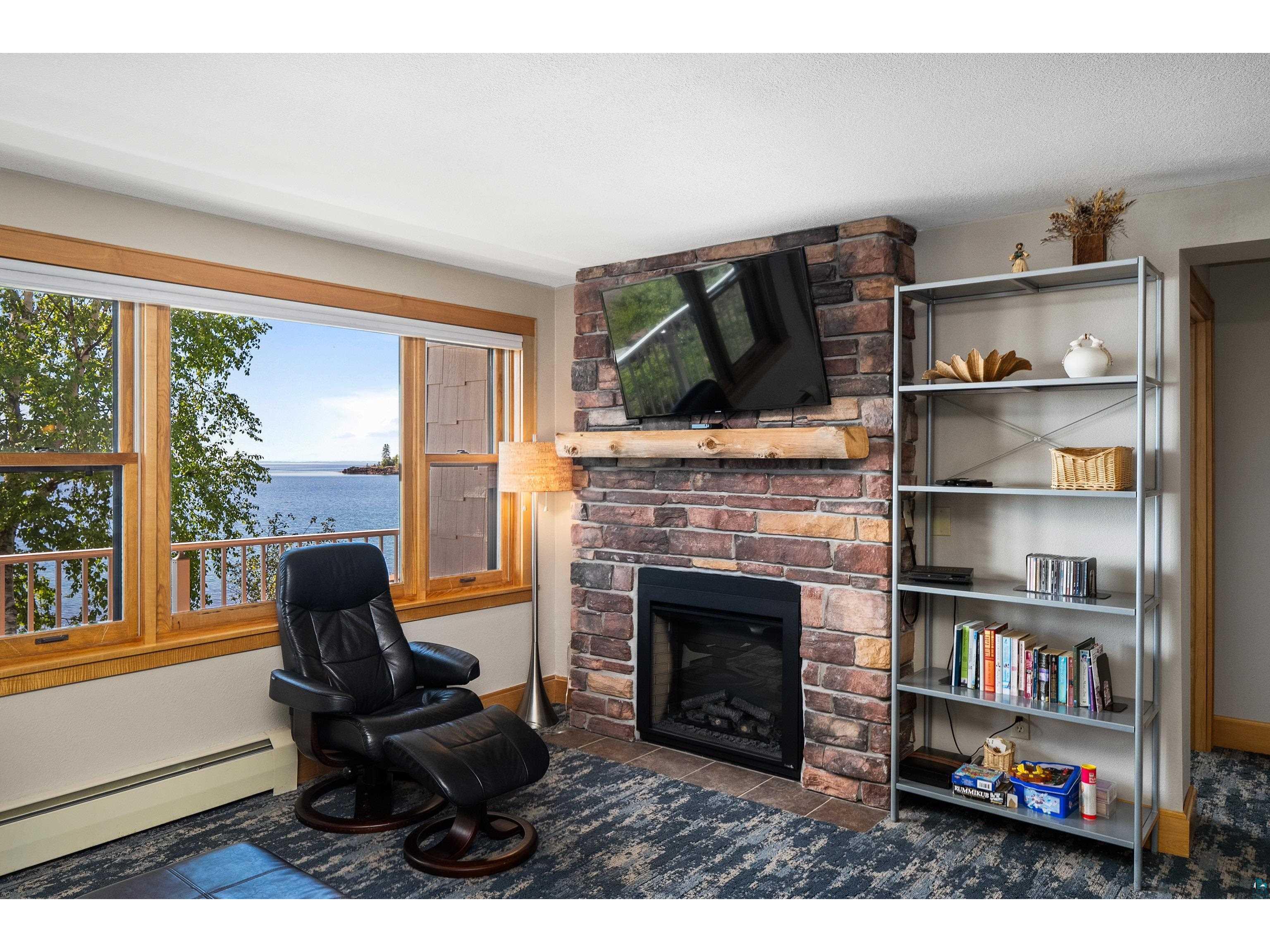 21 E Wisconsin St Grand Marais MN 55604 - Lake Superior 6126310 image9