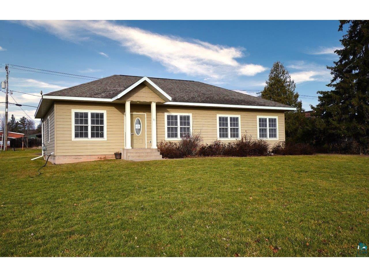 21 W Omaha St Washburn WI 54891 6111818 image1