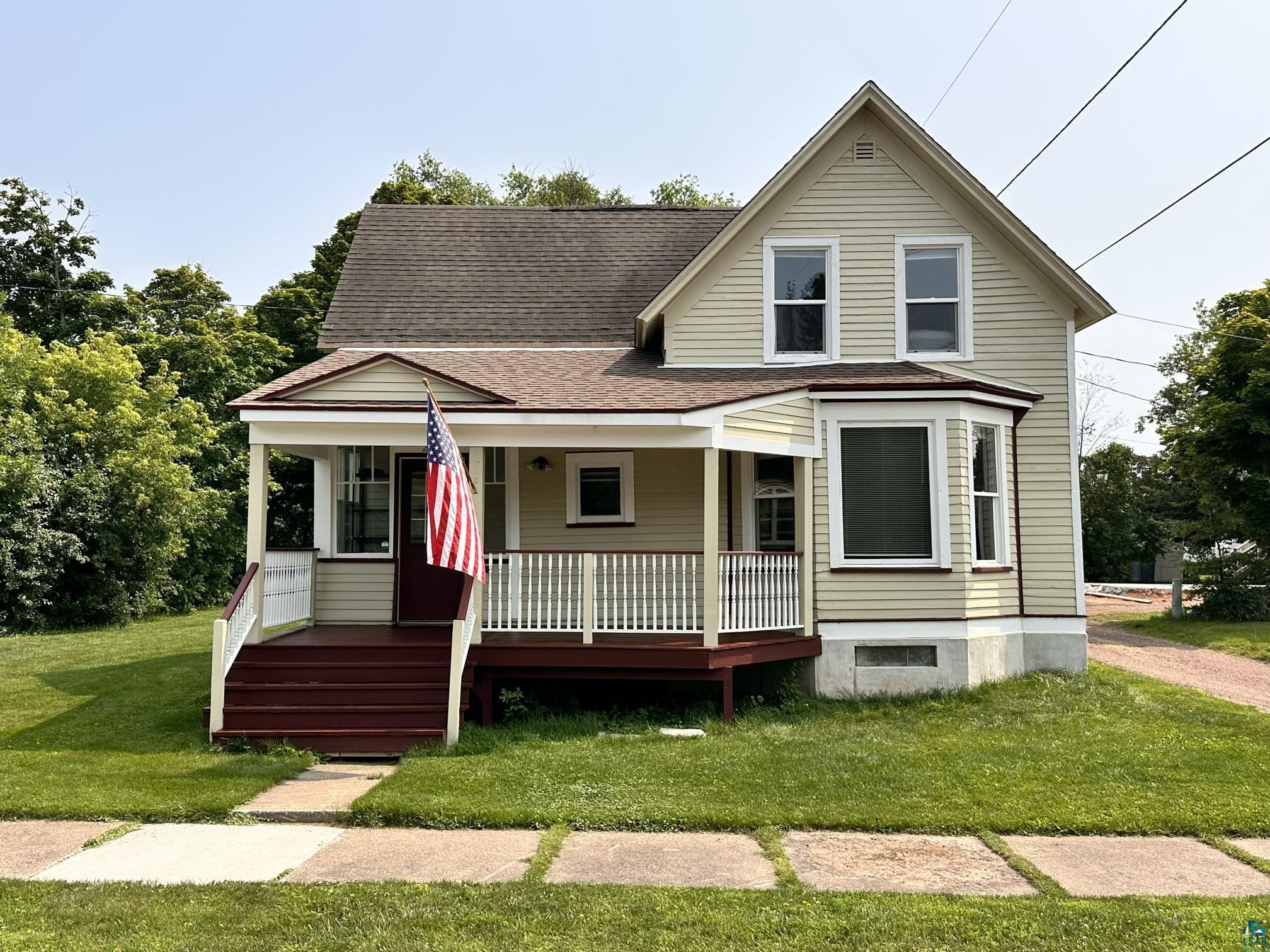 210 8th St W Ashland WI 54806 6109636 image1