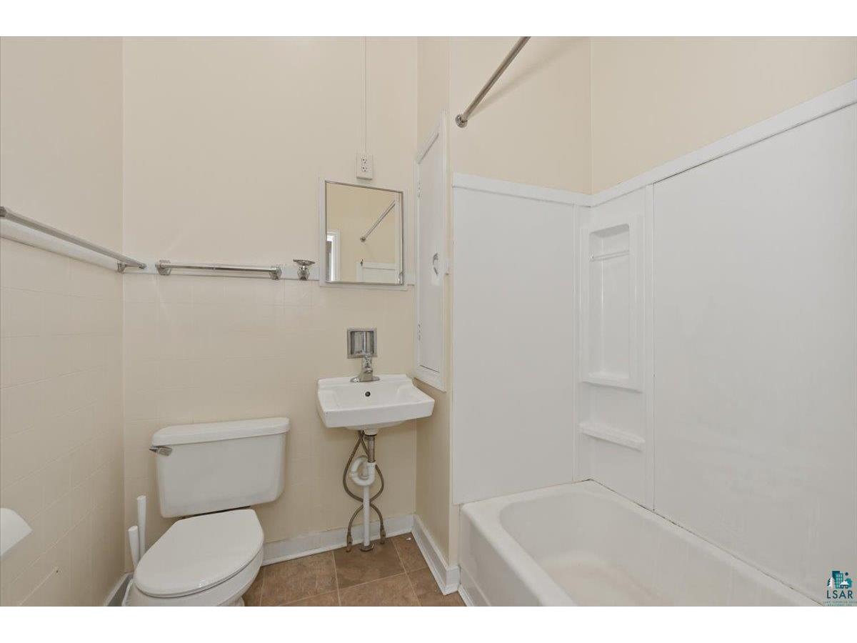 210 Main St W Ashland WI 54806 6125572 image11