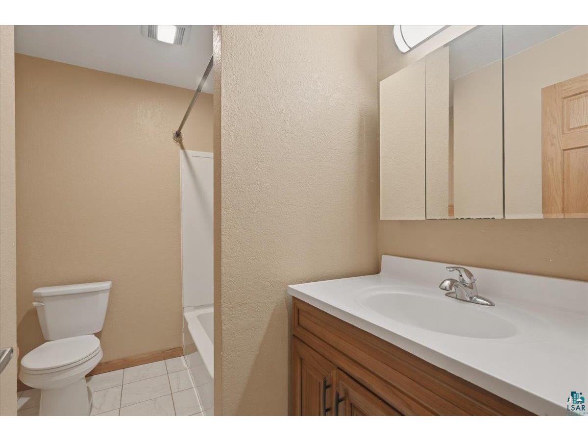 210 Main St W Ashland WI 54806 6125572 image17