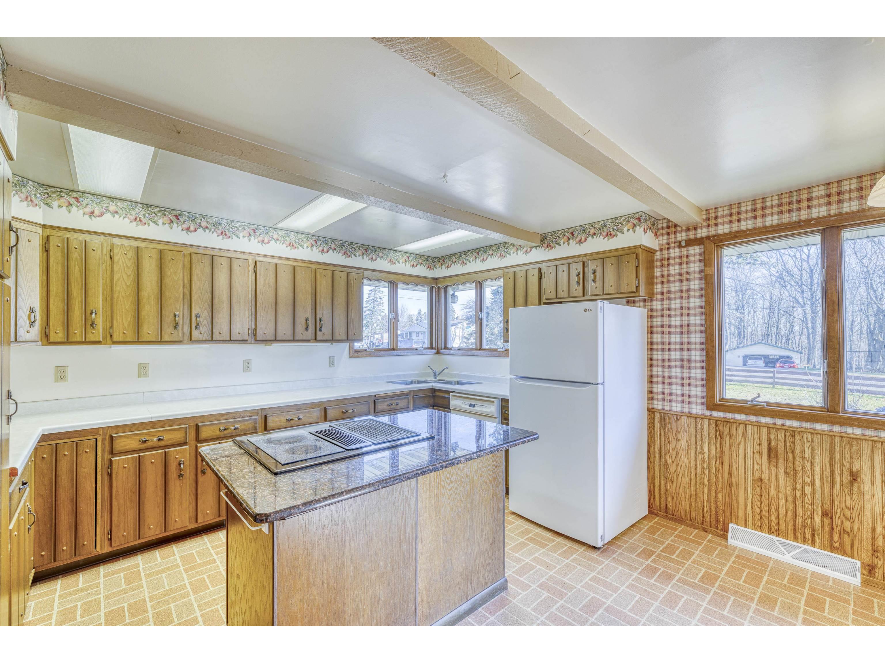 210 W Mulberry St Duluth MN 55811 6122957 image11