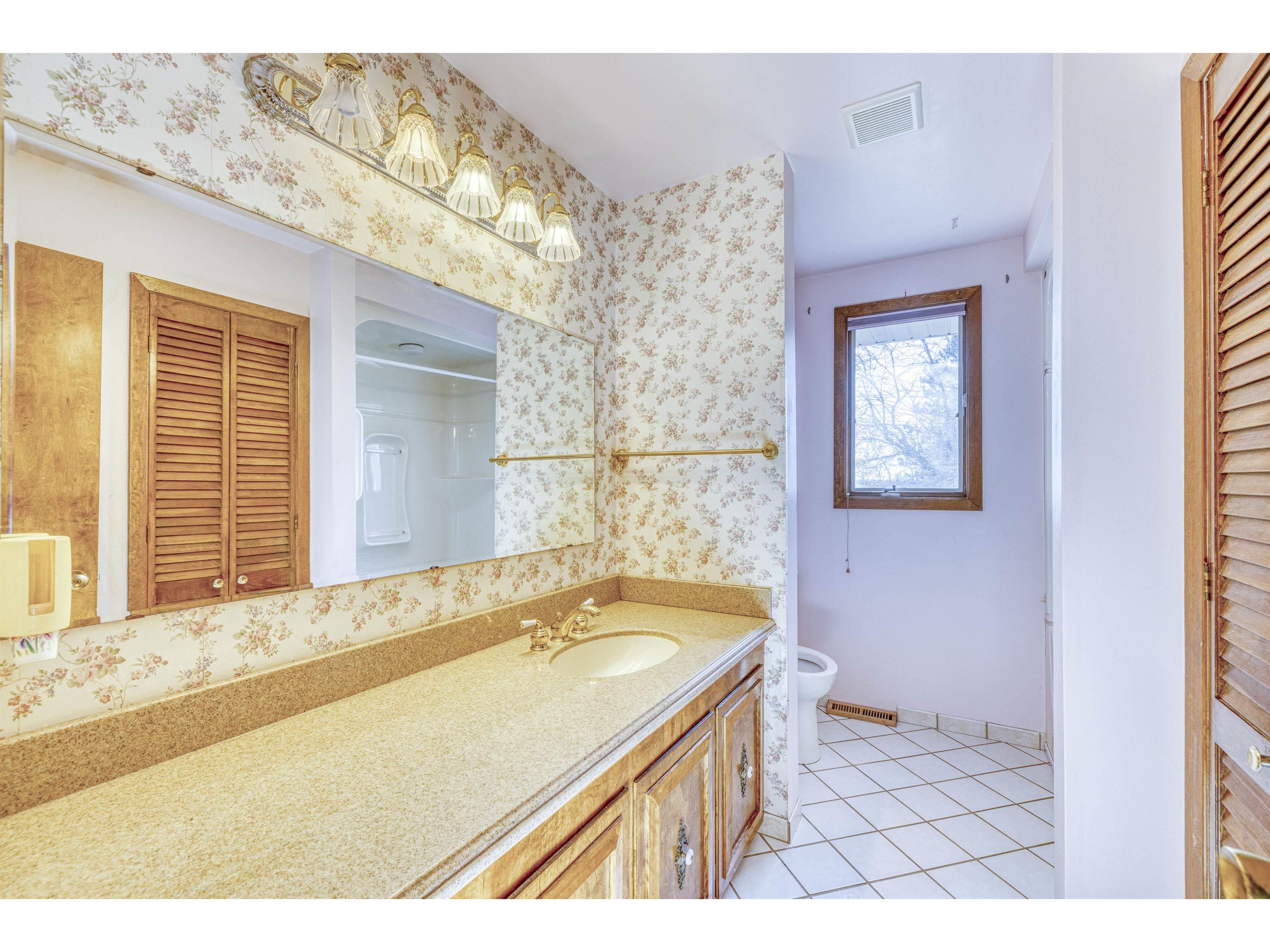 210 W Mulberry St Duluth MN 55811 6122957 image18