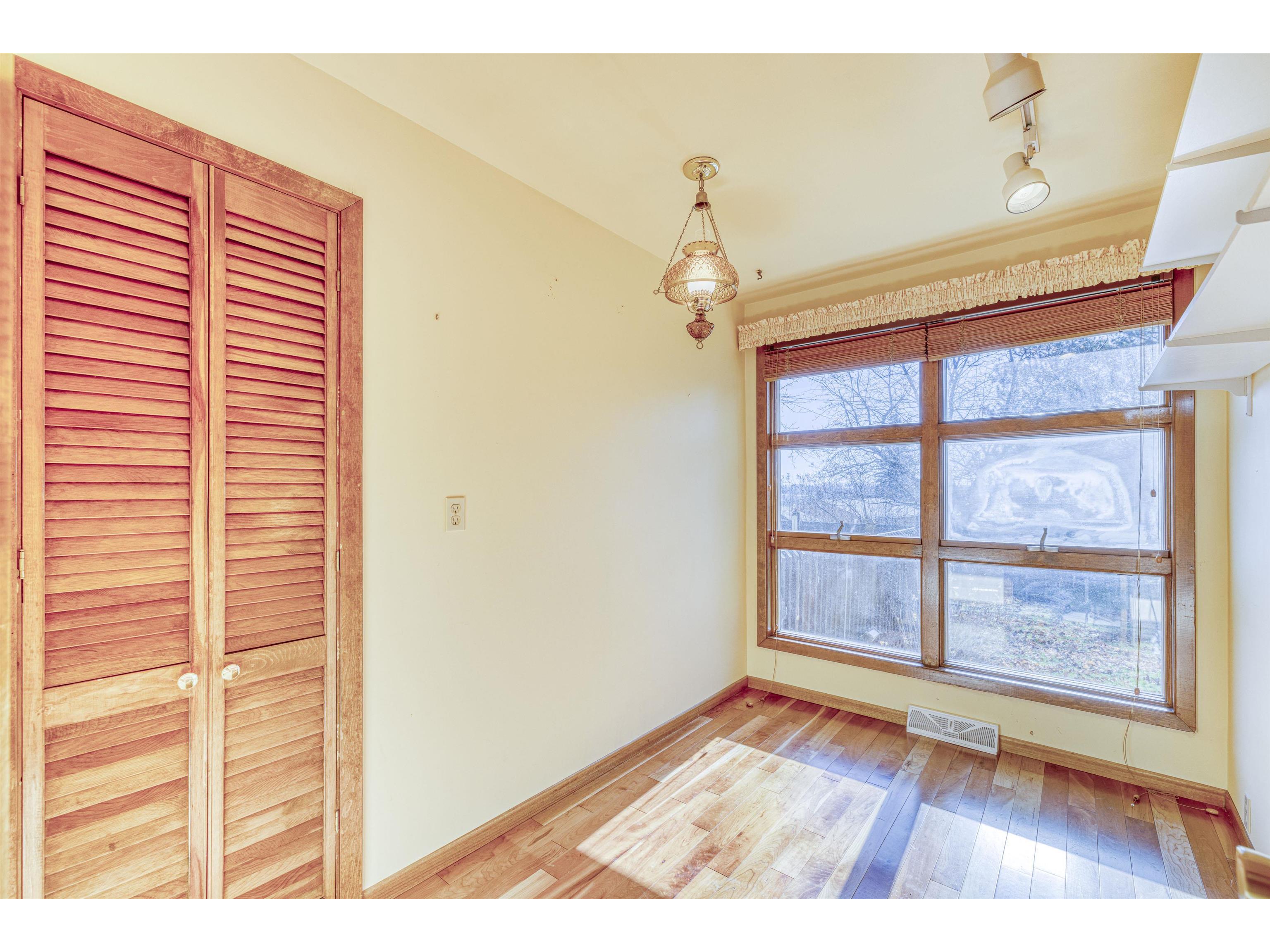 210 W Mulberry St Duluth MN 55811 6122957 image25