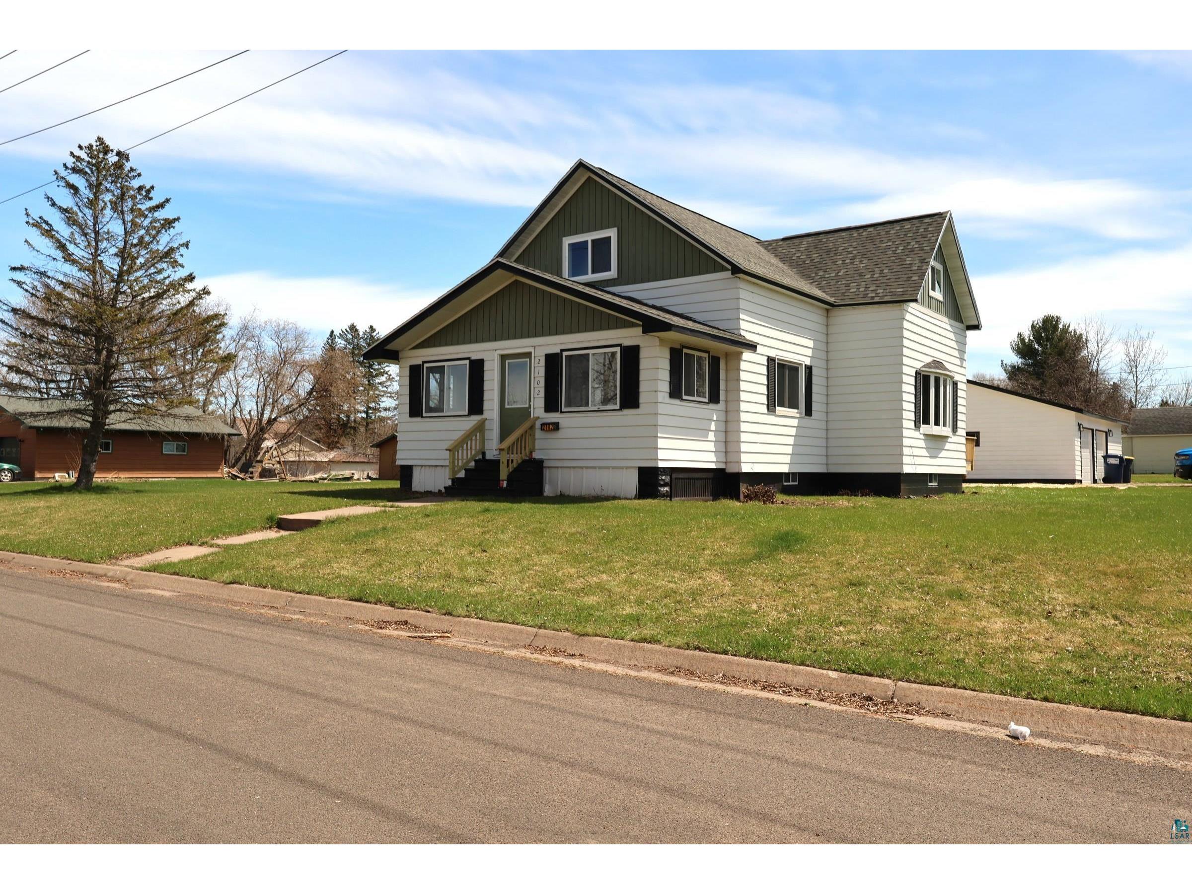 2102 E Main St Ashland WI 54806 6124944 image1