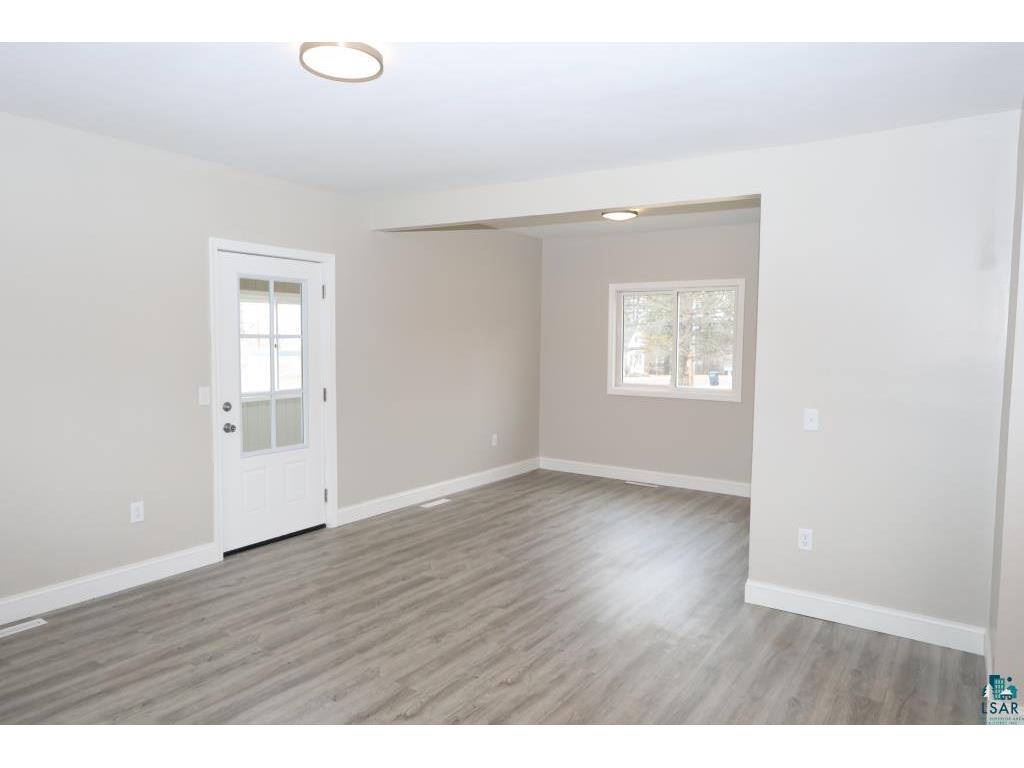 2102 E Main St Ashland WI 54806 6124944 image14