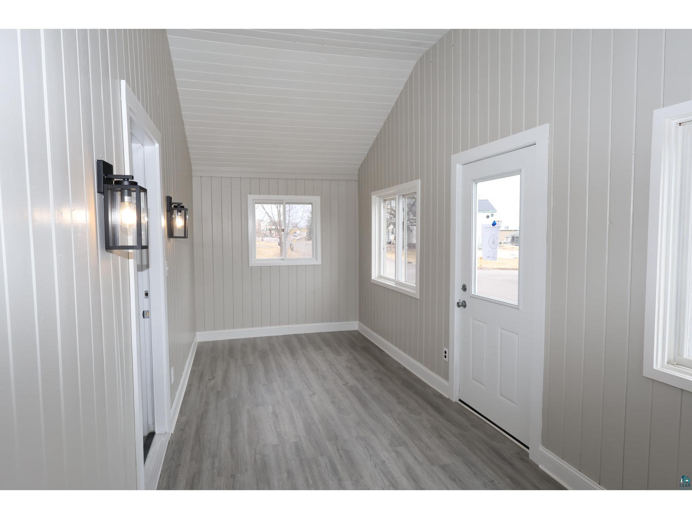 2102 E Main St Ashland WI 54806 6124944 image15