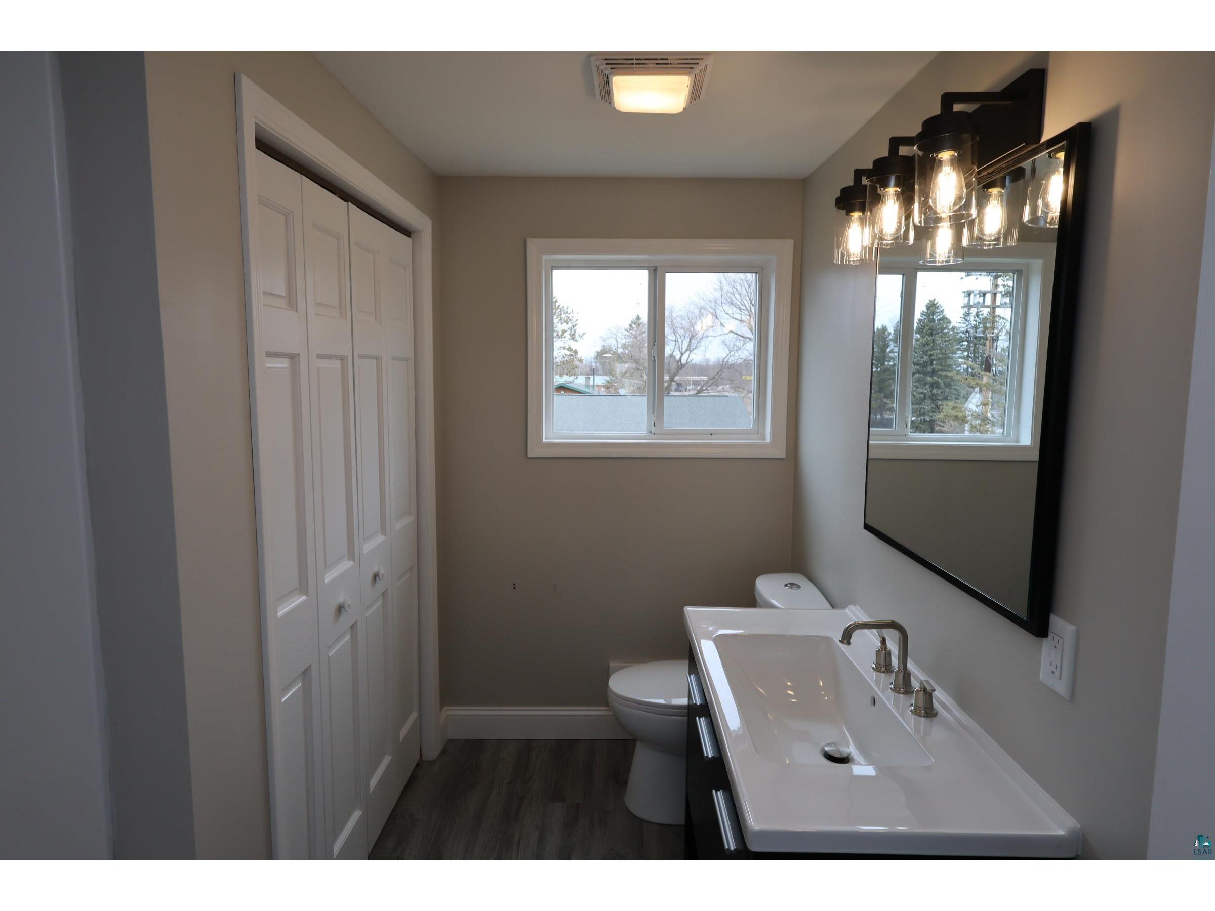 2102 E Main St Ashland WI 54806 6124944 image19