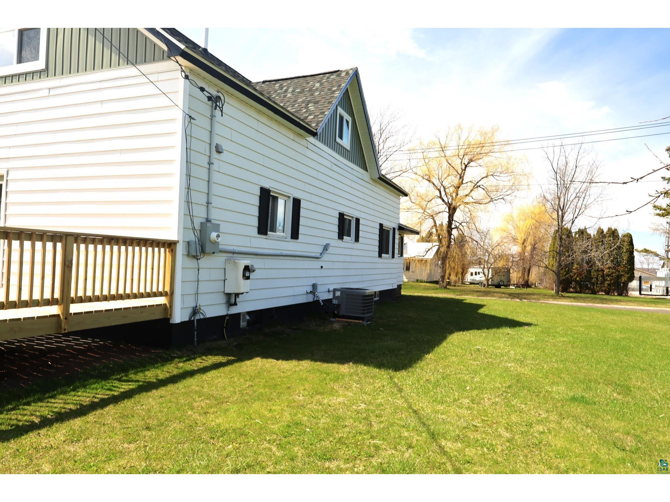 2102 E Main St Ashland WI 54806 6124944 image4