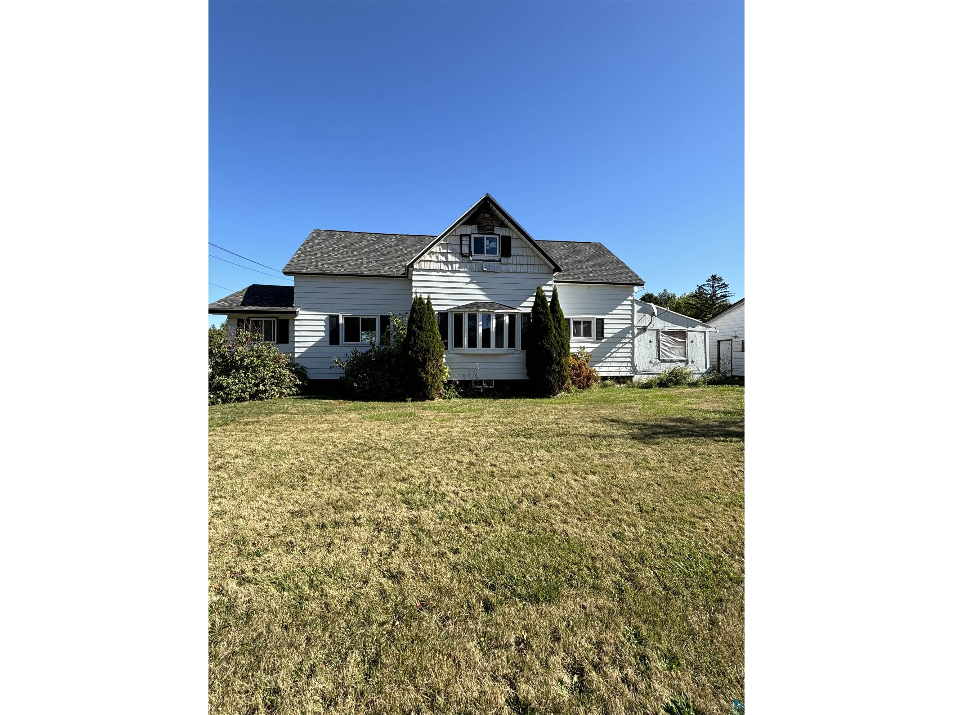 2102 Main St E Ashland WI 54806 6116320 image1