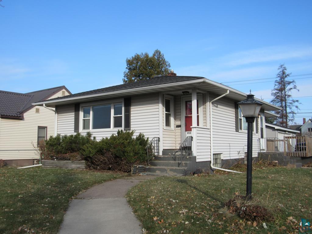 211 E 5th St Superior WI 54880 6111654 image1