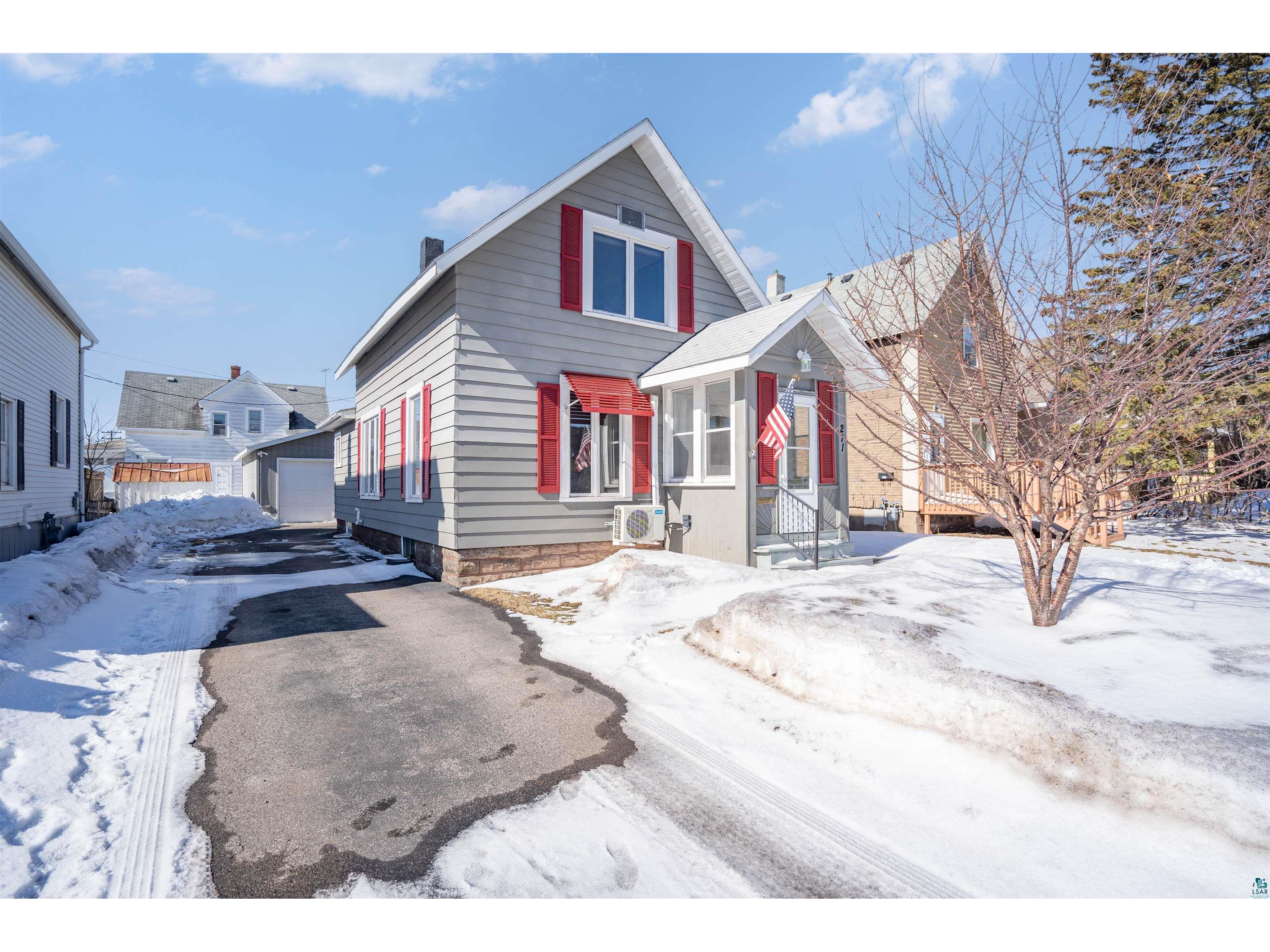 211 N 34th Ave W Duluth MN 55807 6107574 image1