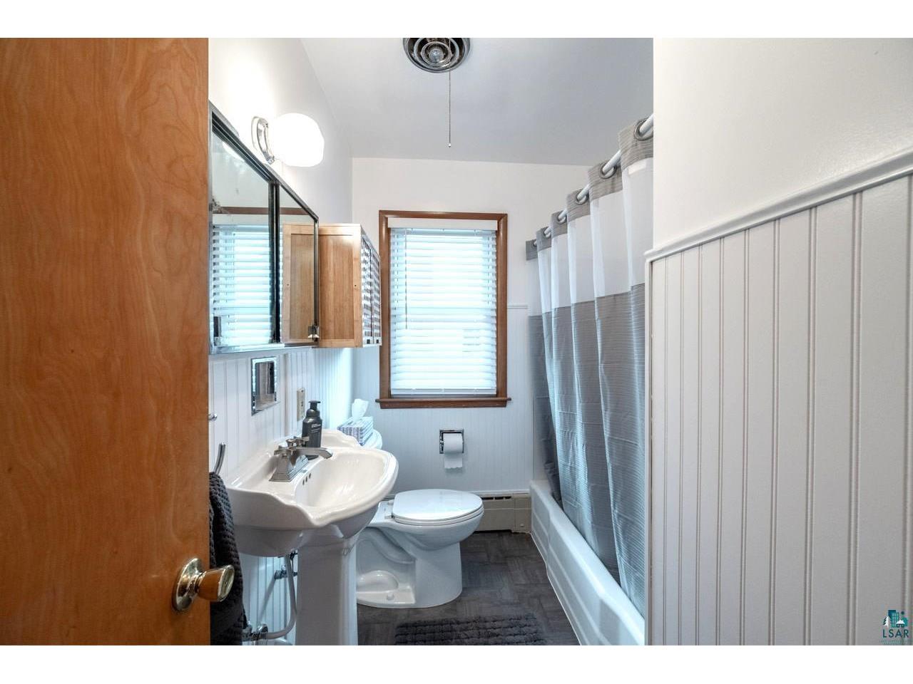 211 NW 10th St Chisholm MN 55719 6124813 image19