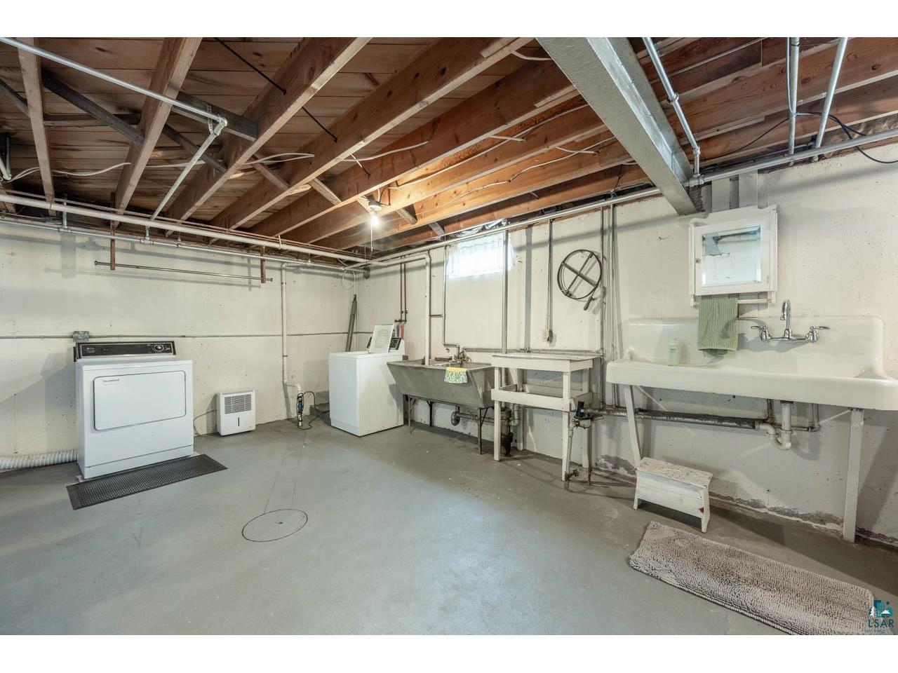 211 NW 10th St Chisholm MN 55719 6124813 image26
