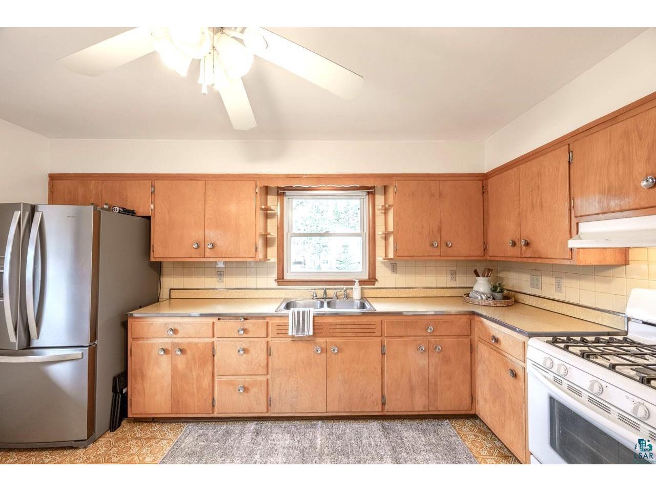 211 NW 10th St Chisholm MN 55719 6124813 image8