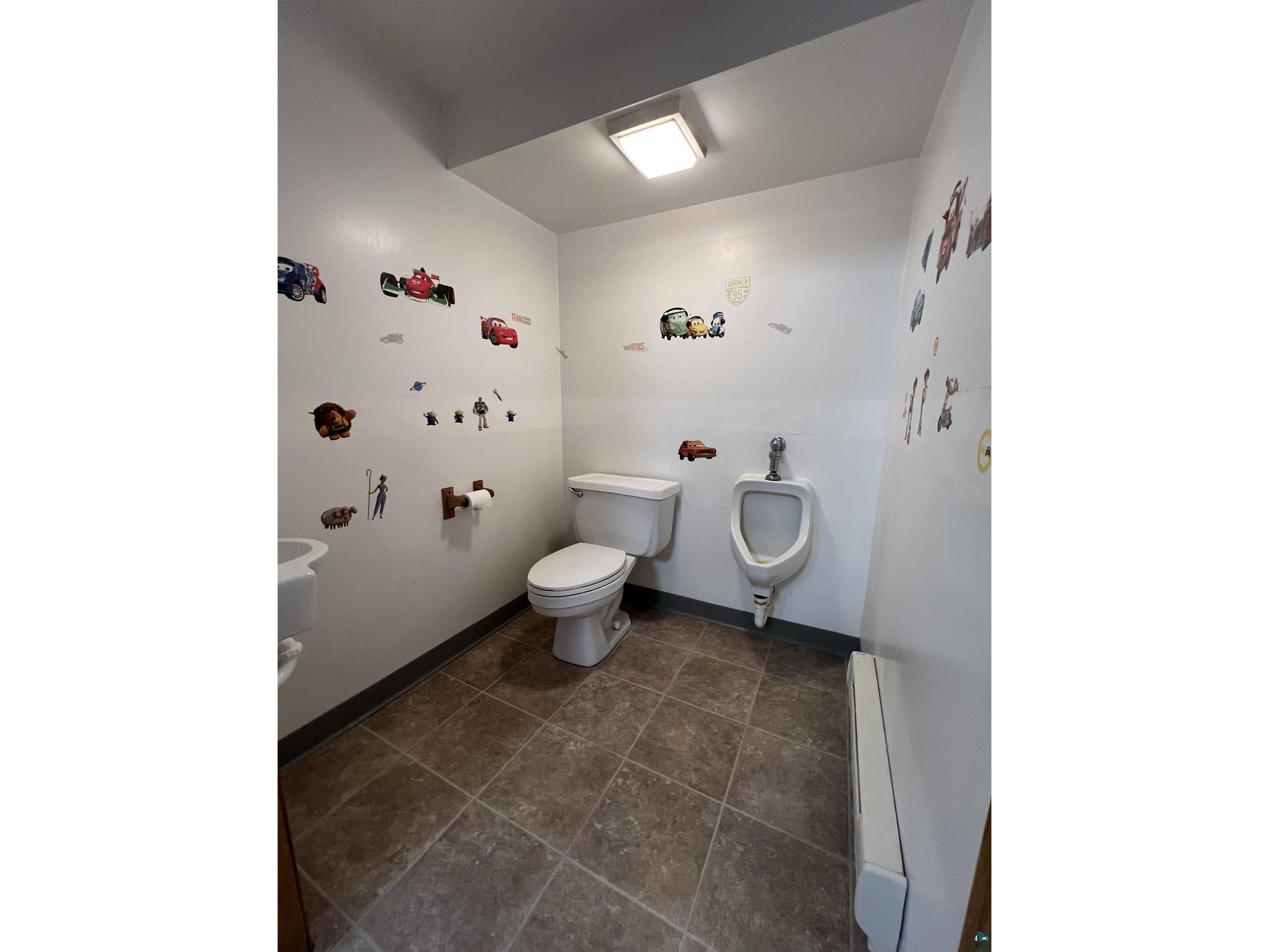 211 W Lake St Chisholm MN 55719 6118246 image13