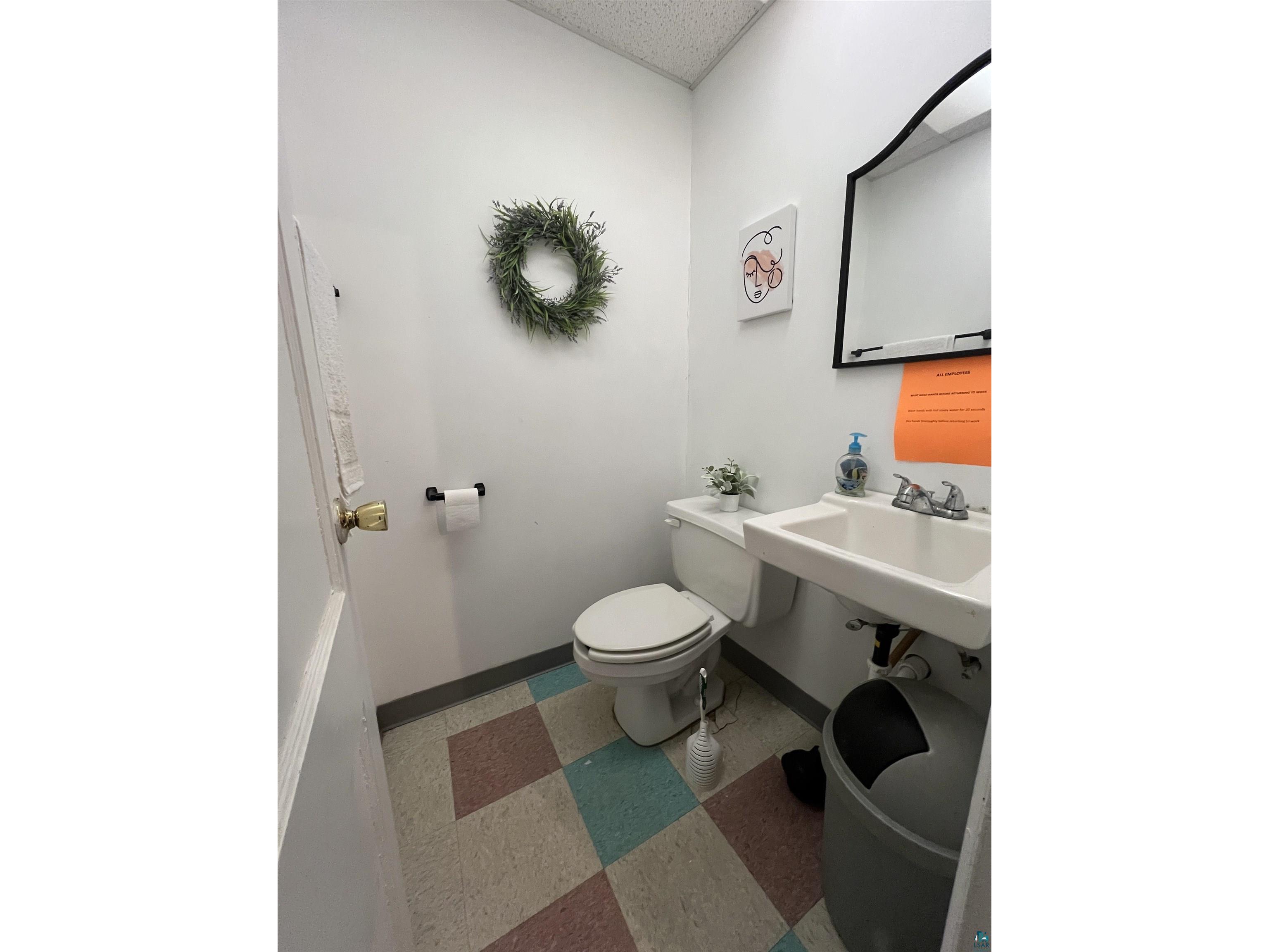 211 W Lake St Chisholm MN 55719 6118246 image14