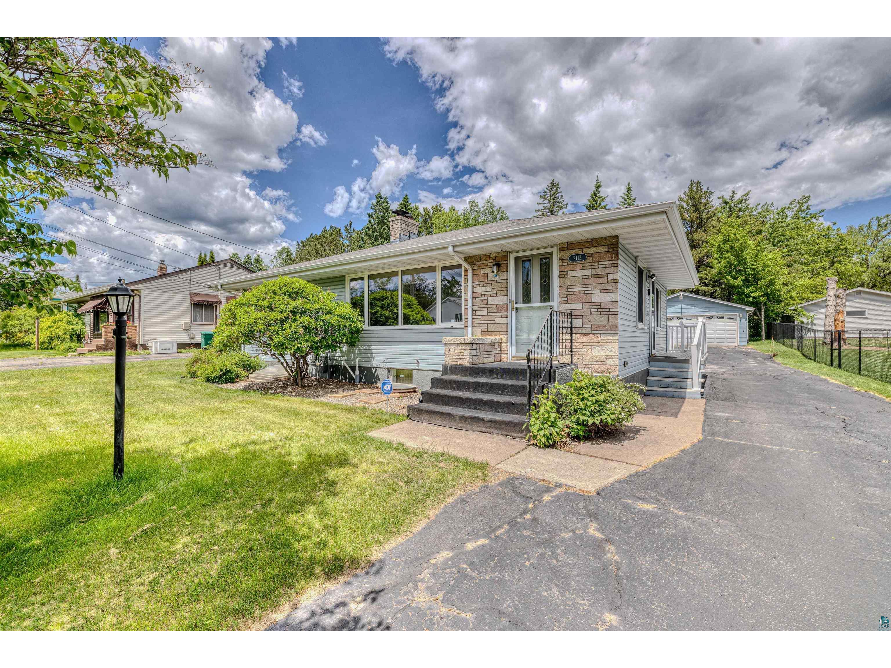 2113 Hutchinson Rd Duluth MN 55811 6126152 image1