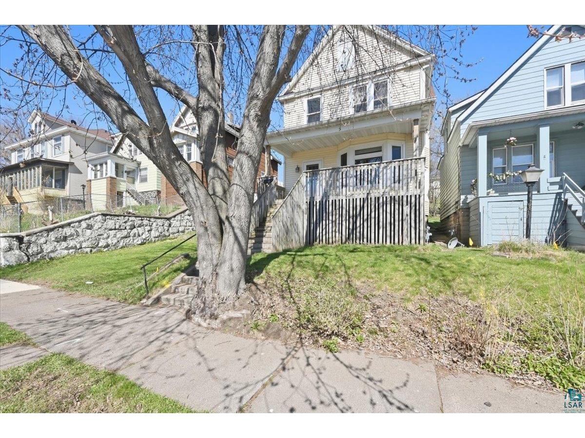2117 W 4th St Duluth MN 55806 6125252 image1
