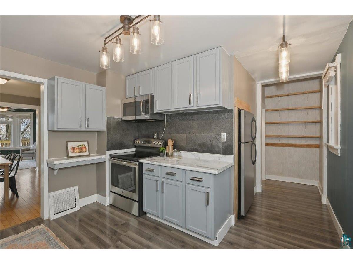 2117 W 4th St Duluth MN 55806 6125252 image10