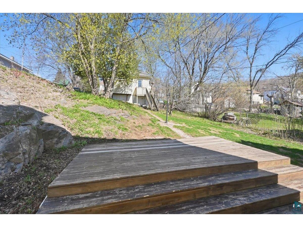 2117 W 4th St Duluth MN 55806 6125252 image17