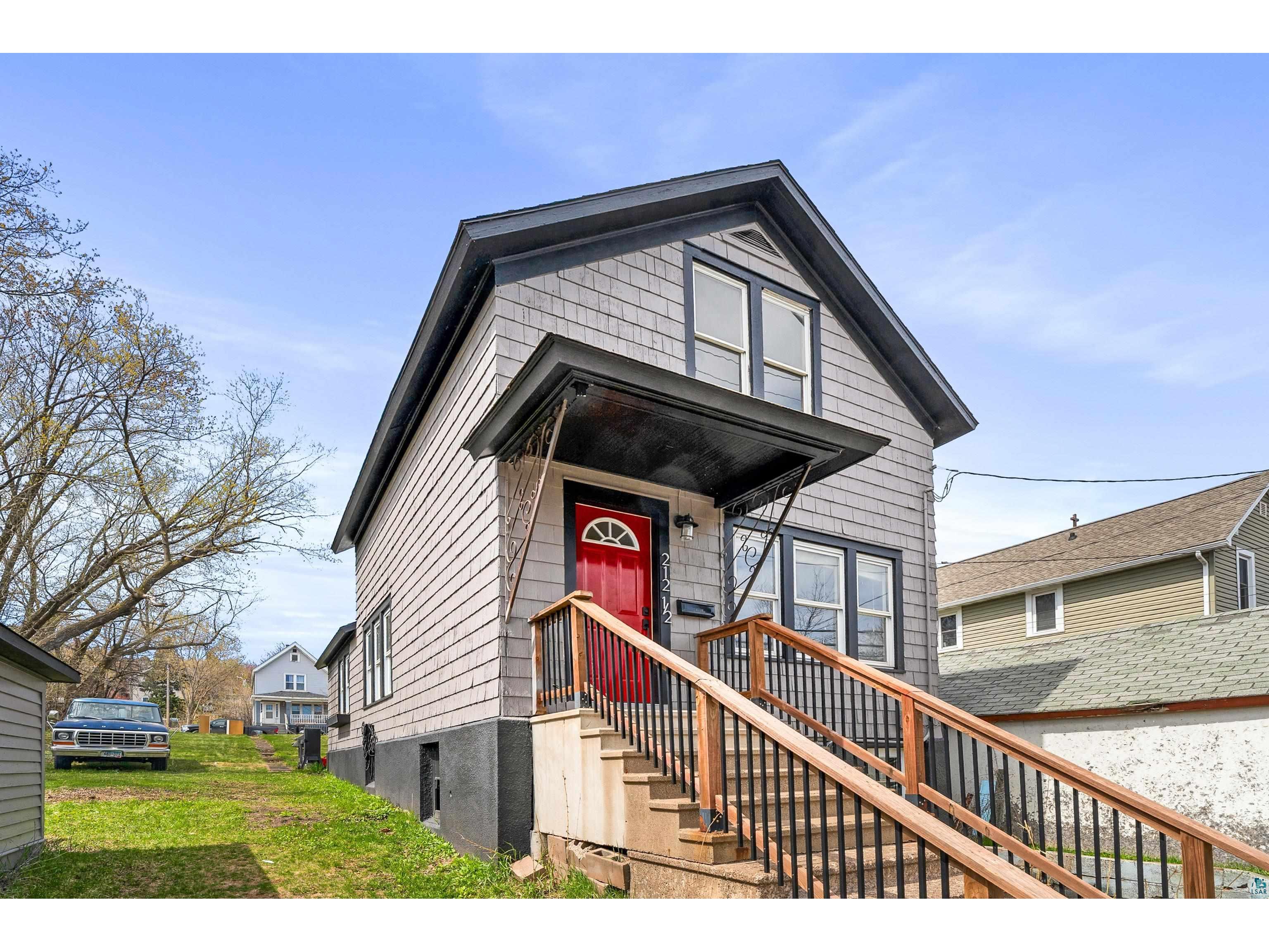 212 1/2 E 5th St Duluth MN 55805 6125218 image1