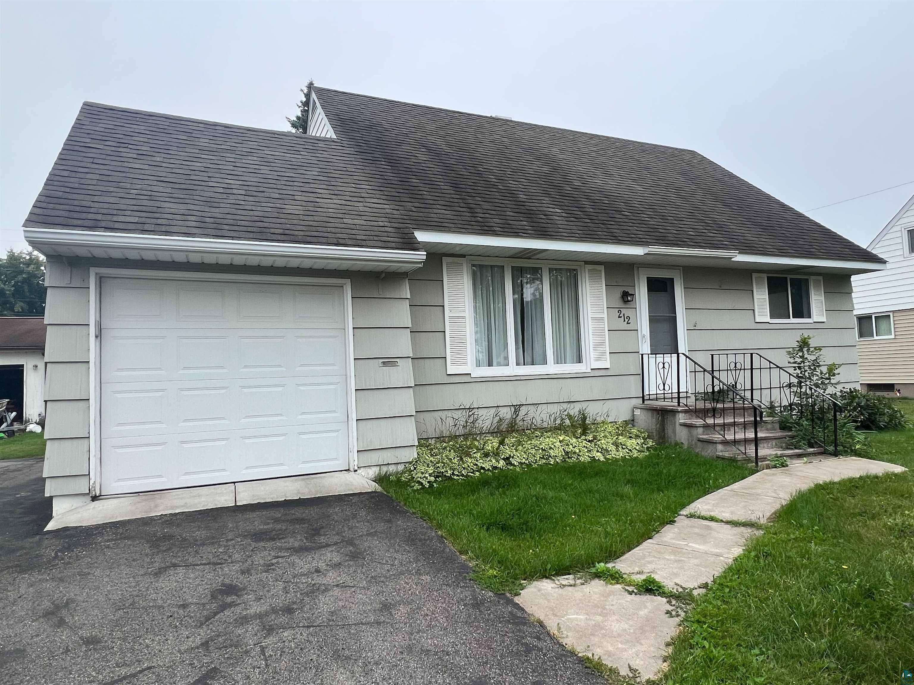 212 Arlington Rd Hoyt Lakes MN 55750 6110244 image1