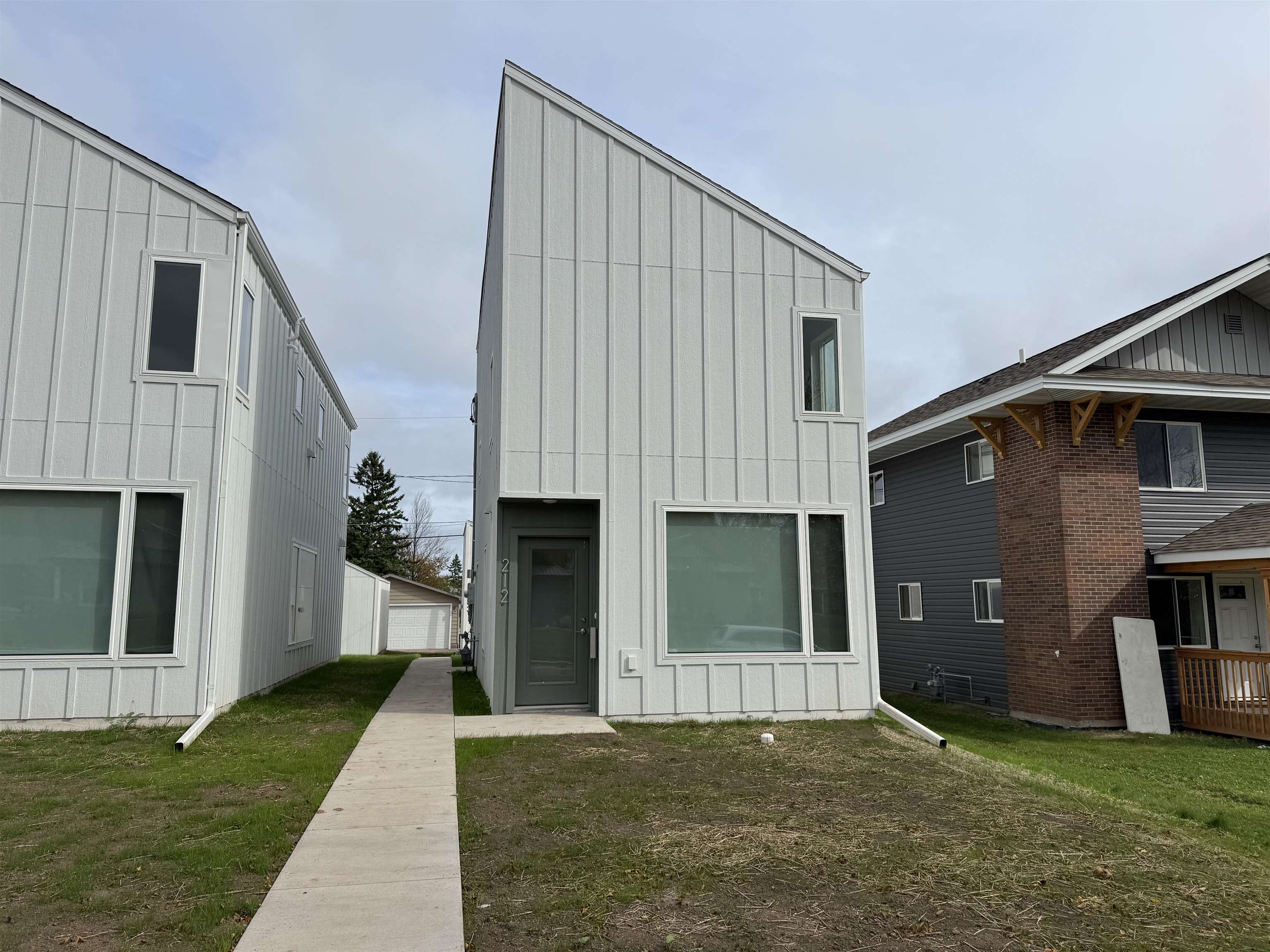 212 S 71st Ave W Duluth MN 55807 6122214 image1