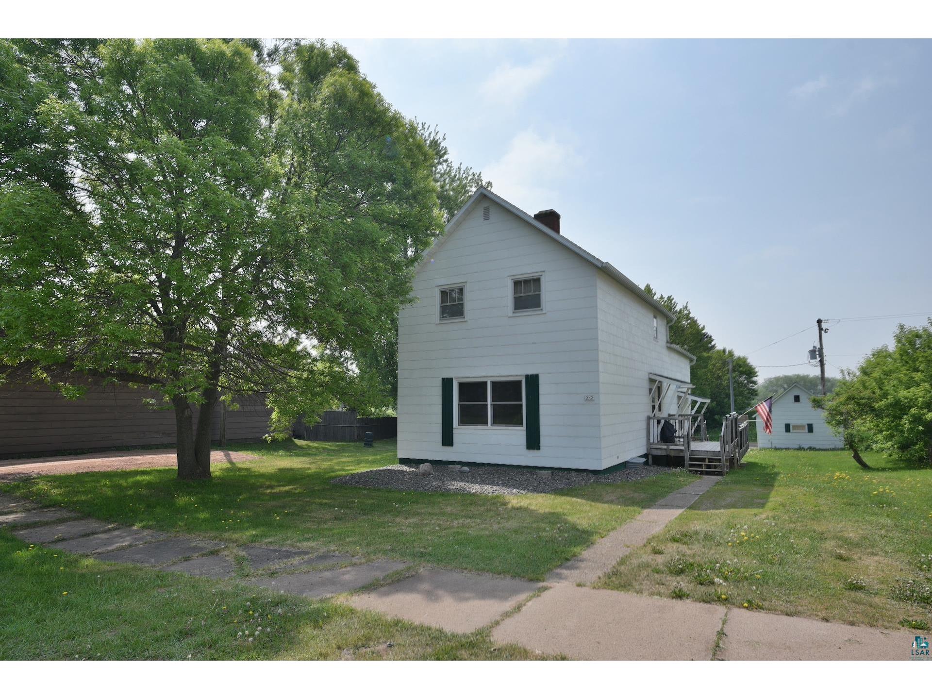 212 W Pine St Washburn WI 54891 6108492 image1
