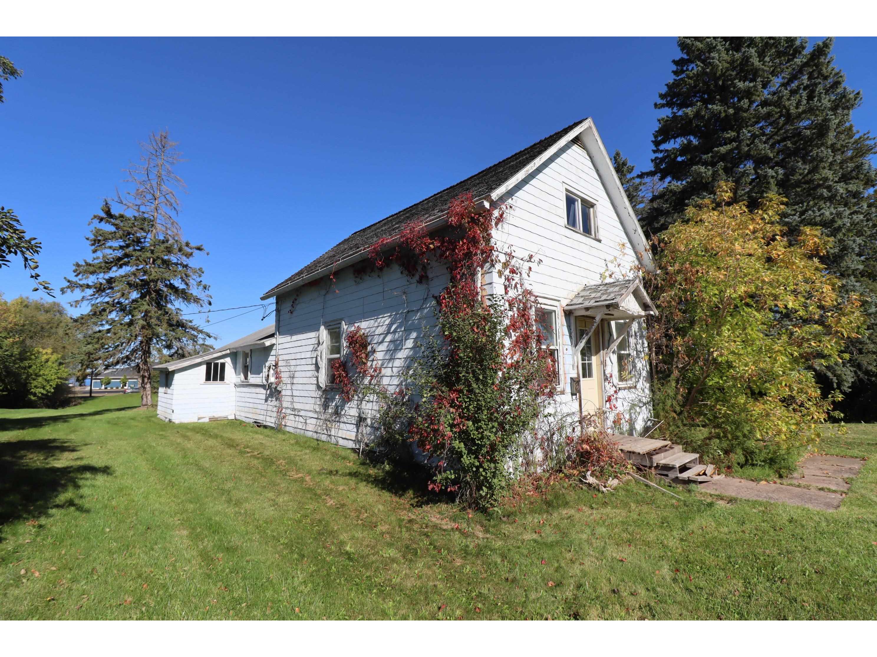 2123 Main St E Ashland WI 54806 6122771 image1