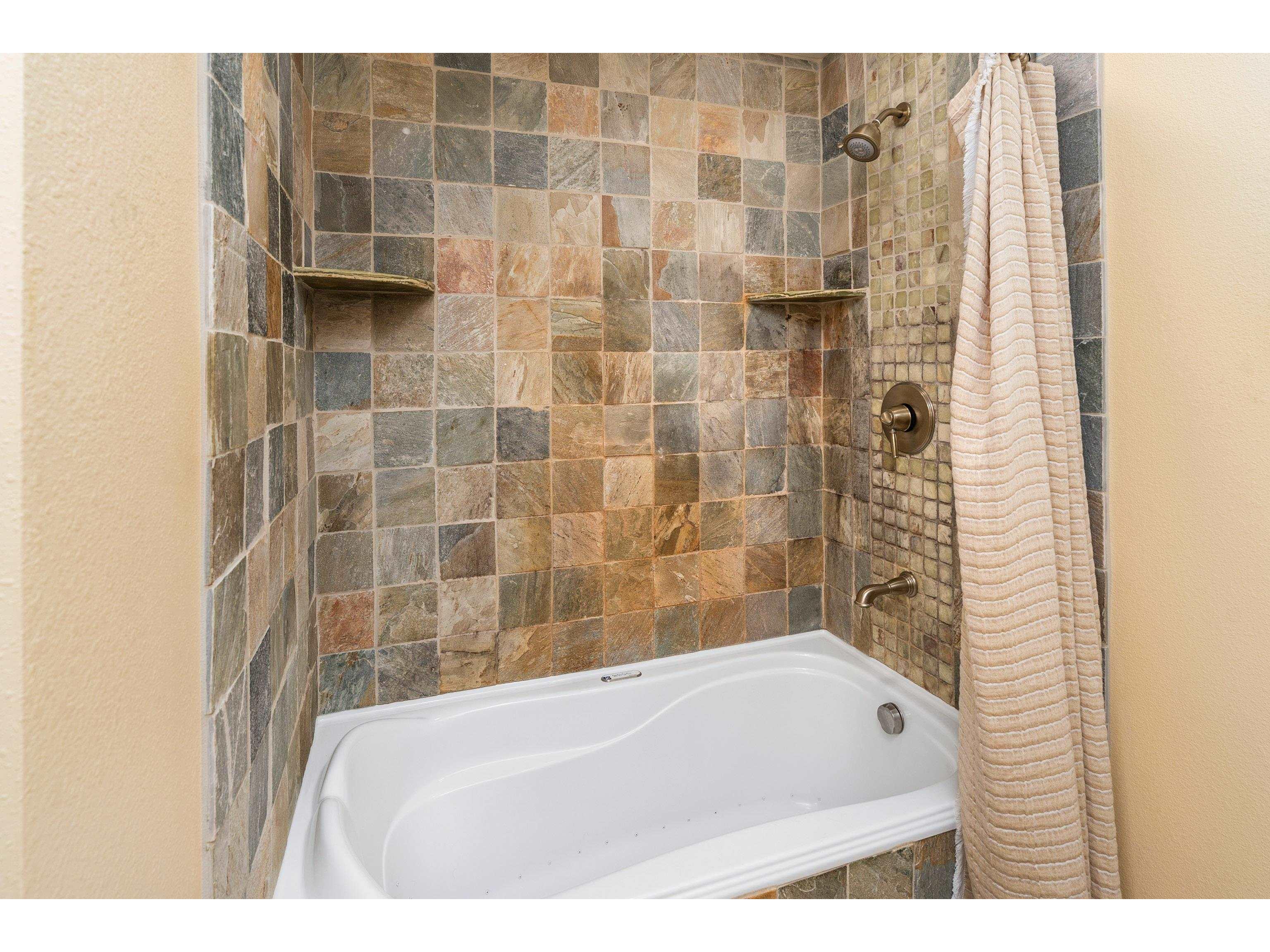 2126- L205 Water St Duluth MN 55812 - Lake Superior 6122445 image36