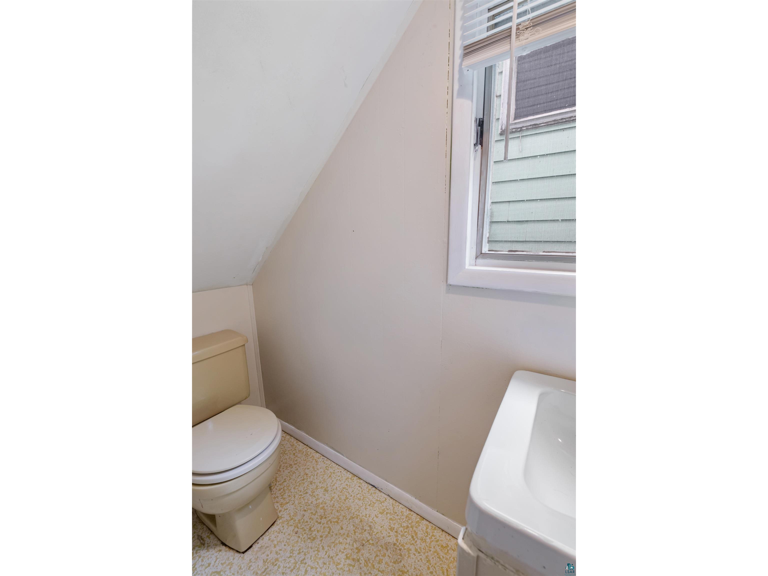 213 W Wisconsin Ave Gilbert MN 55741 6126351 image24